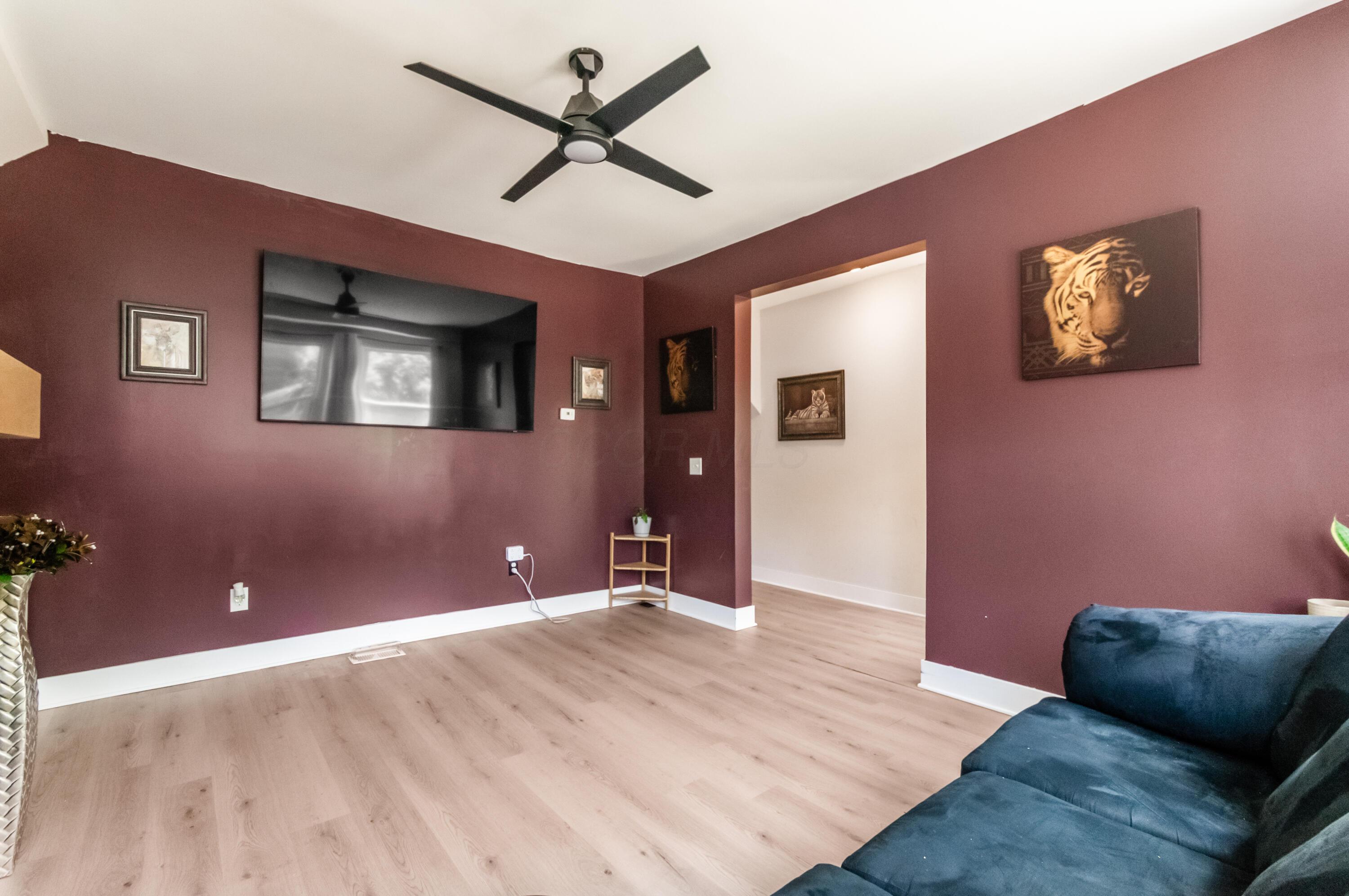 1284 E Mound Street Property Photo 6