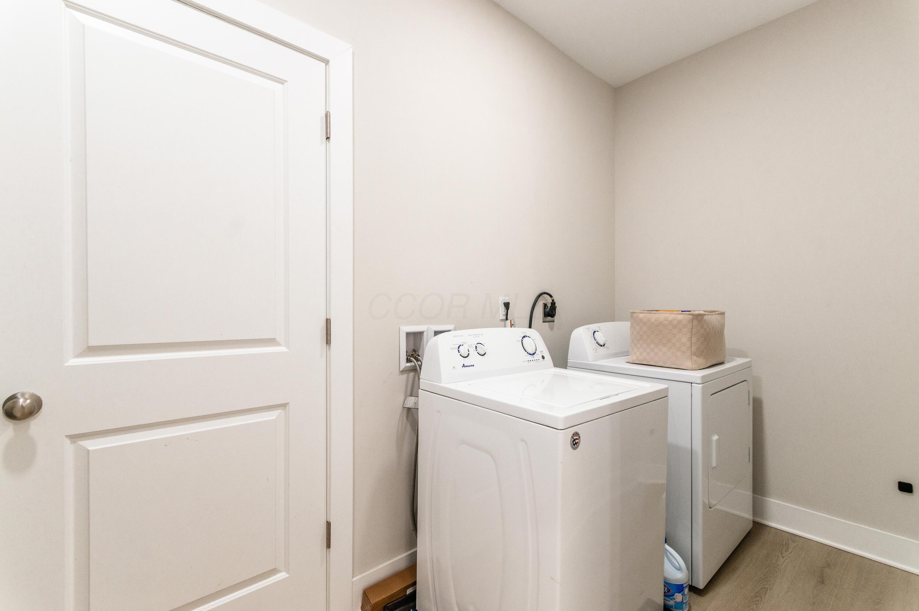 1284 E Mound Street Property Photo 22