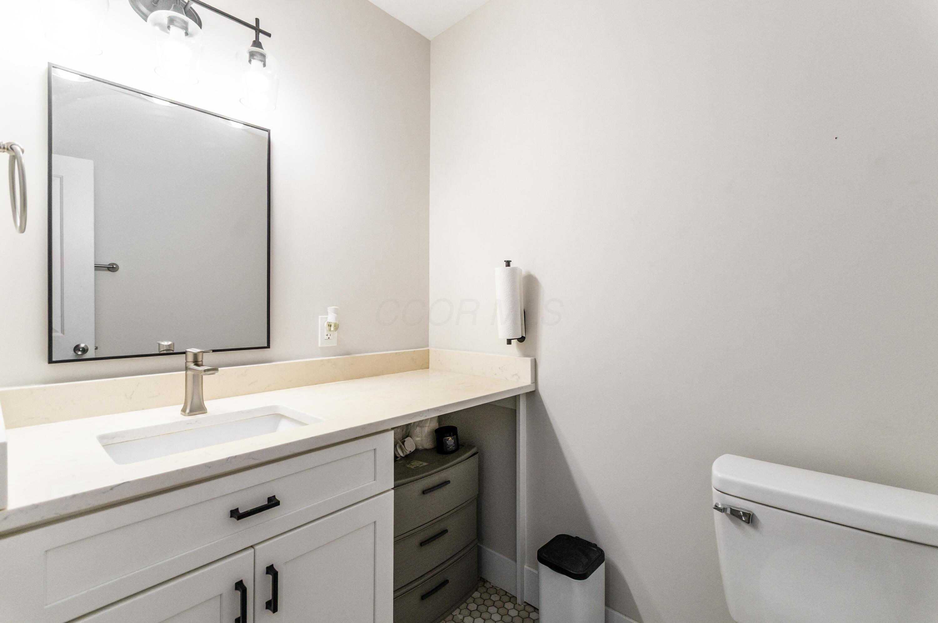 1284 E Mound Street Property Photo 25