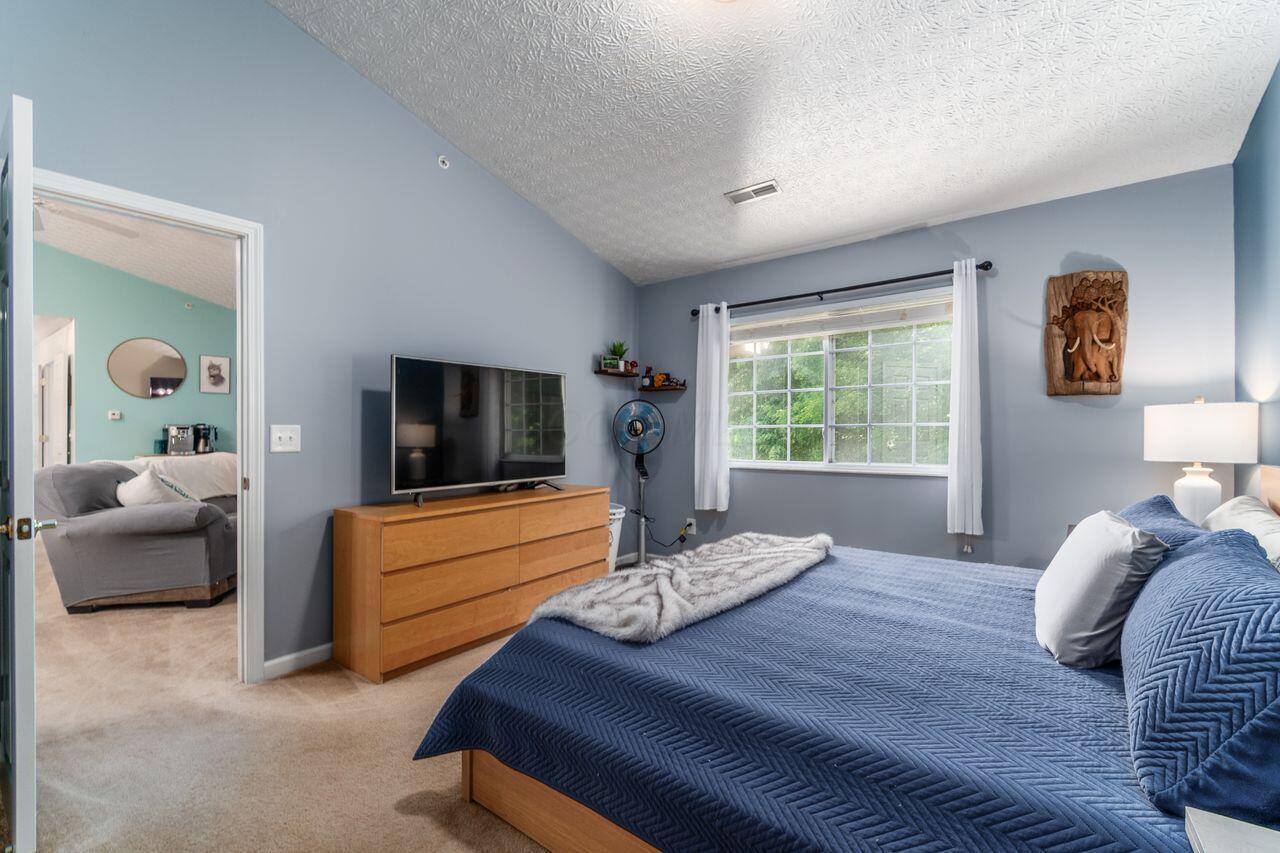 220 Shelbourne Forest Way Property Photo 14