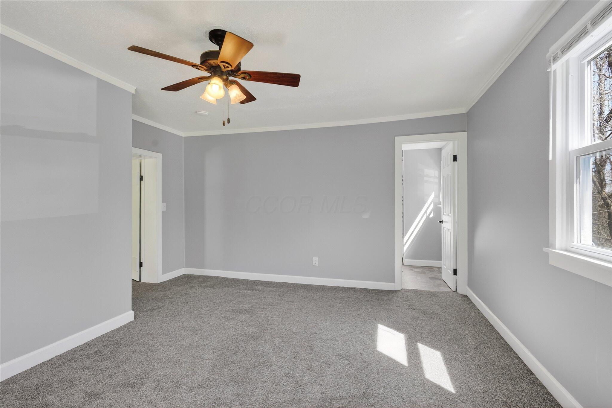 8225 W Prospect Road Property Photo 6