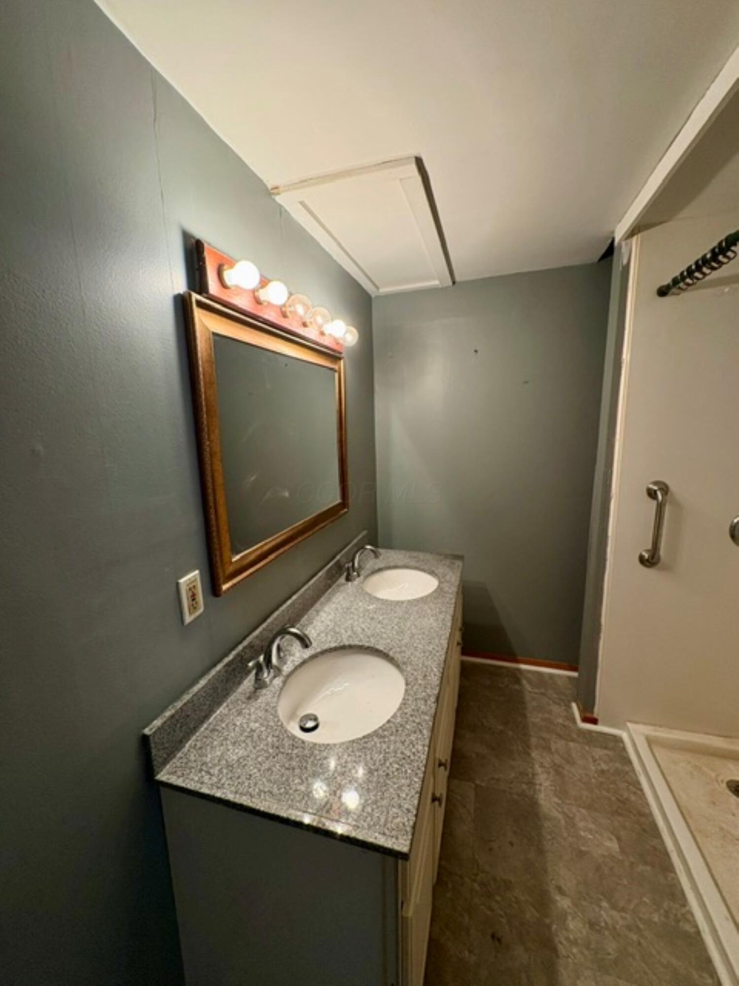 526 Collingwood Avenue Property Photo 19