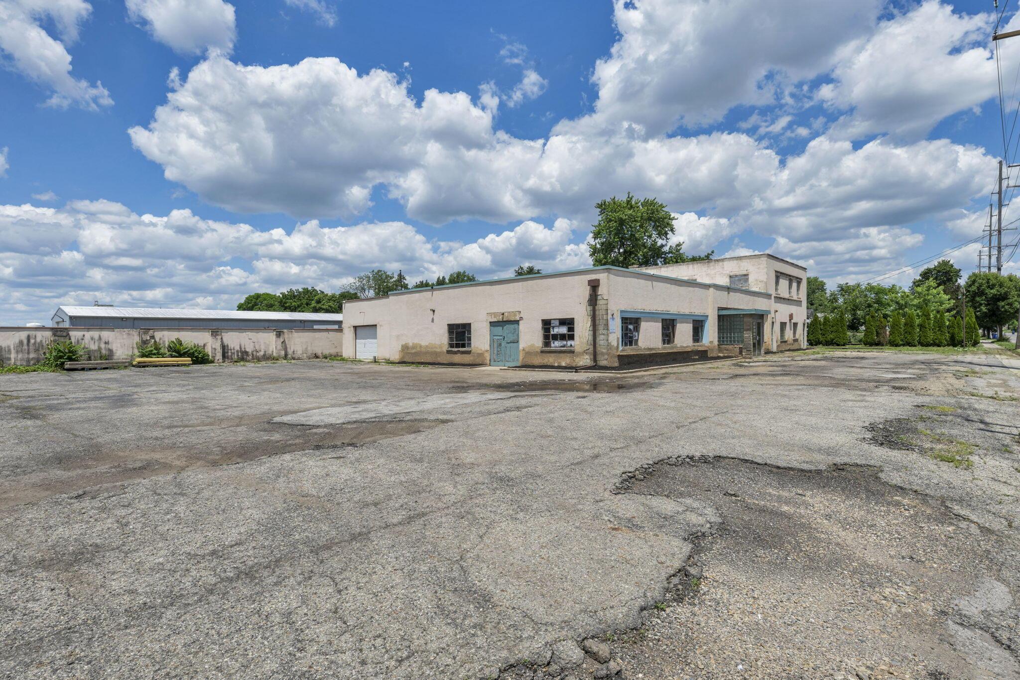 226022444 Property Photo 6