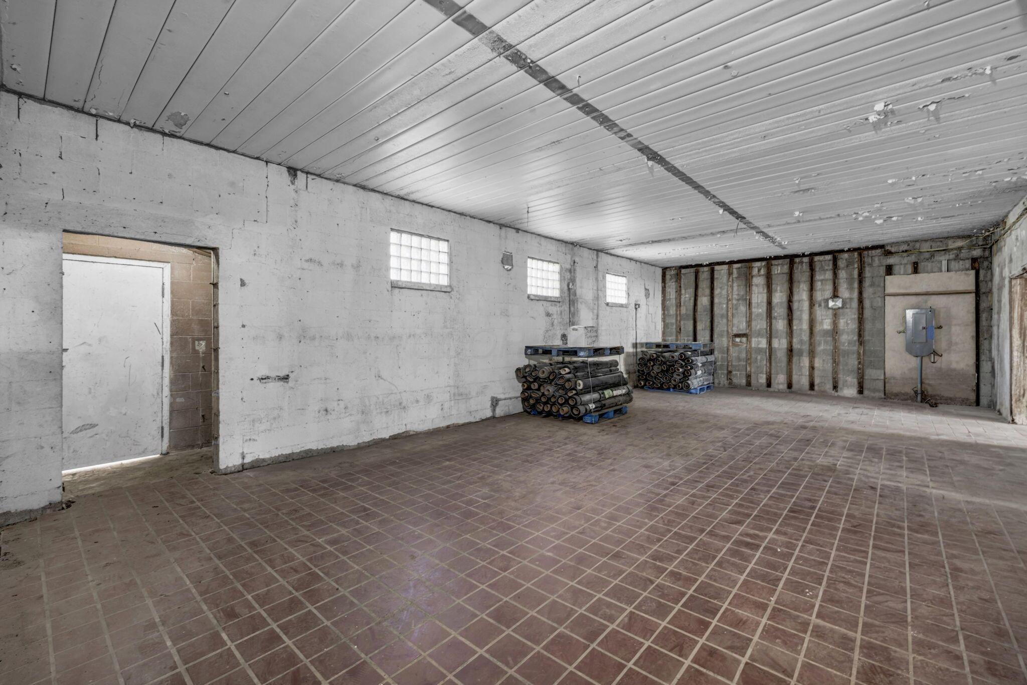 226022444 Property Photo 10
