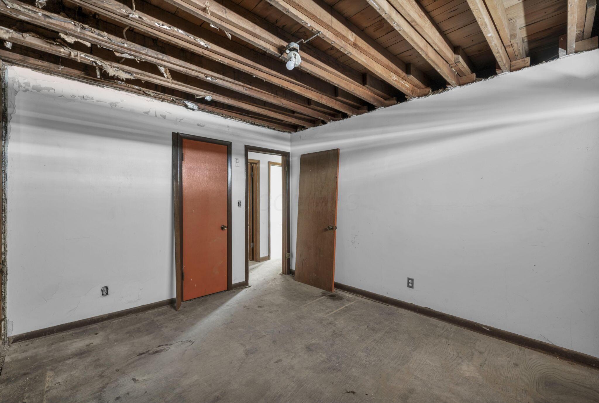 226022444 Property Photo 29
