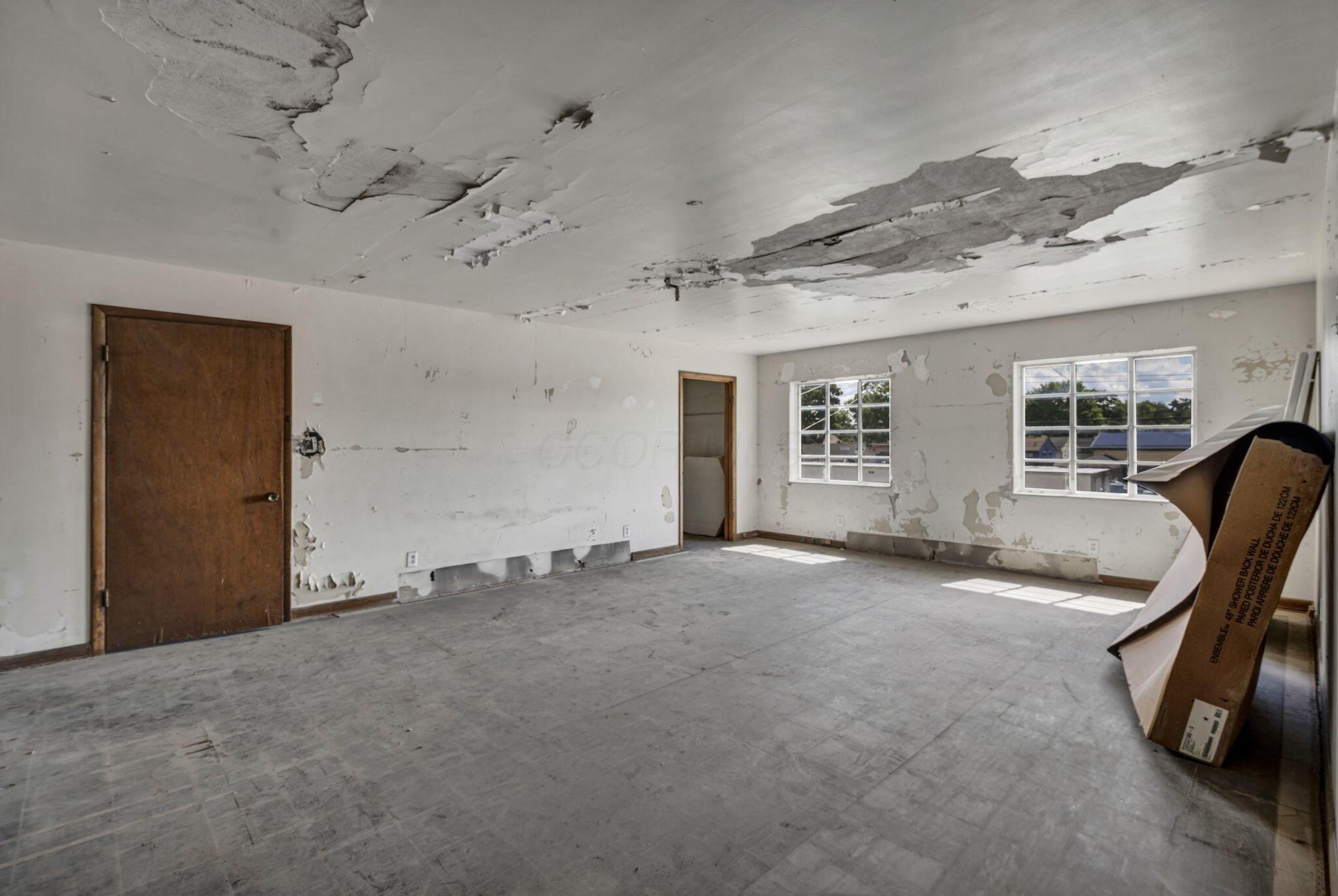 226022444 Property Photo 41