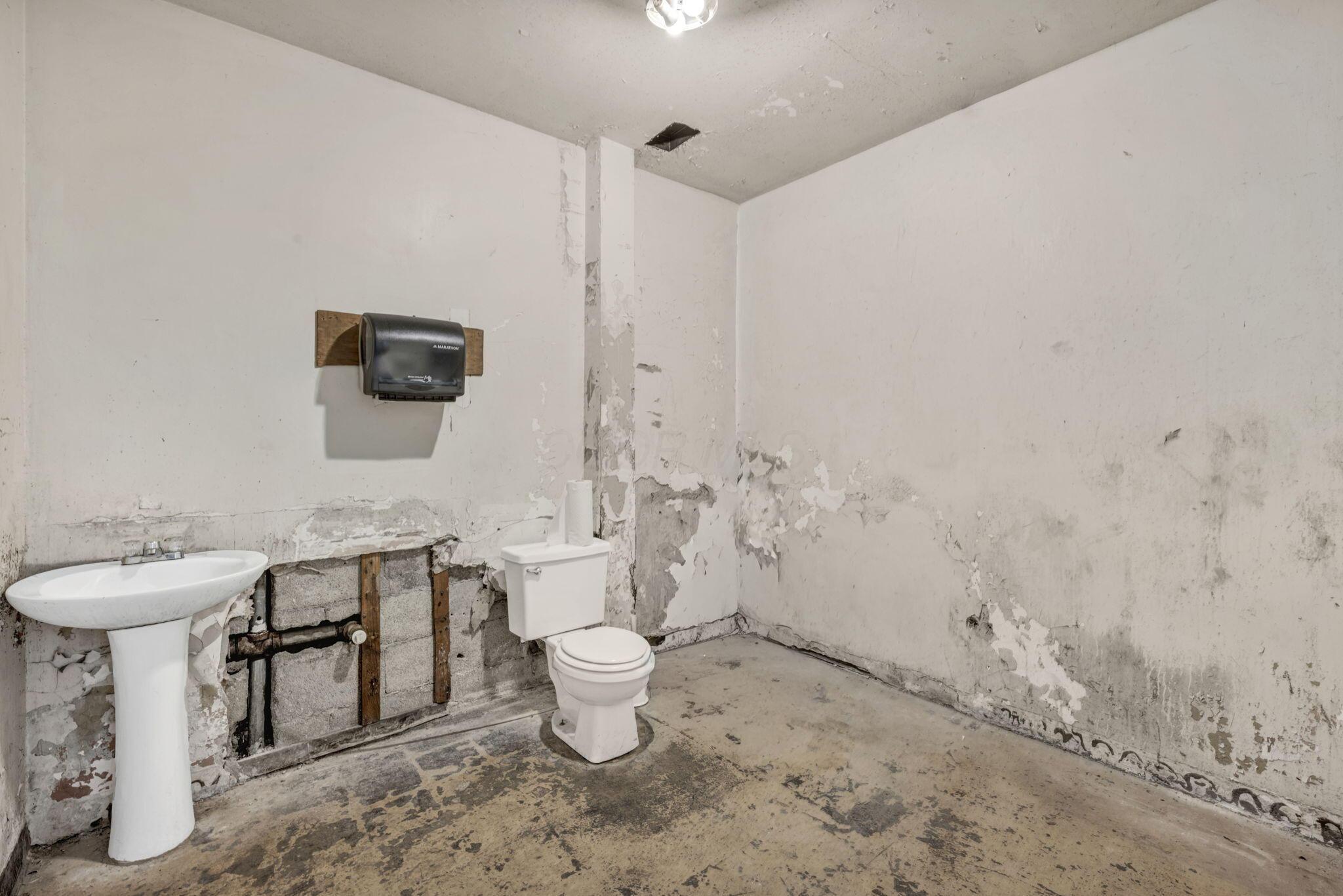 226022444 Property Photo 50