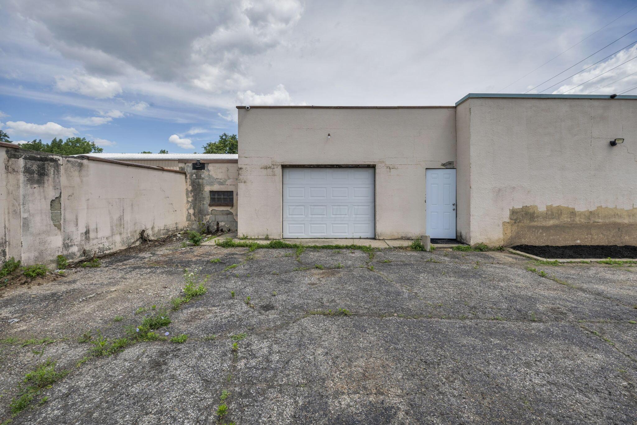 226022444 Property Photo 53
