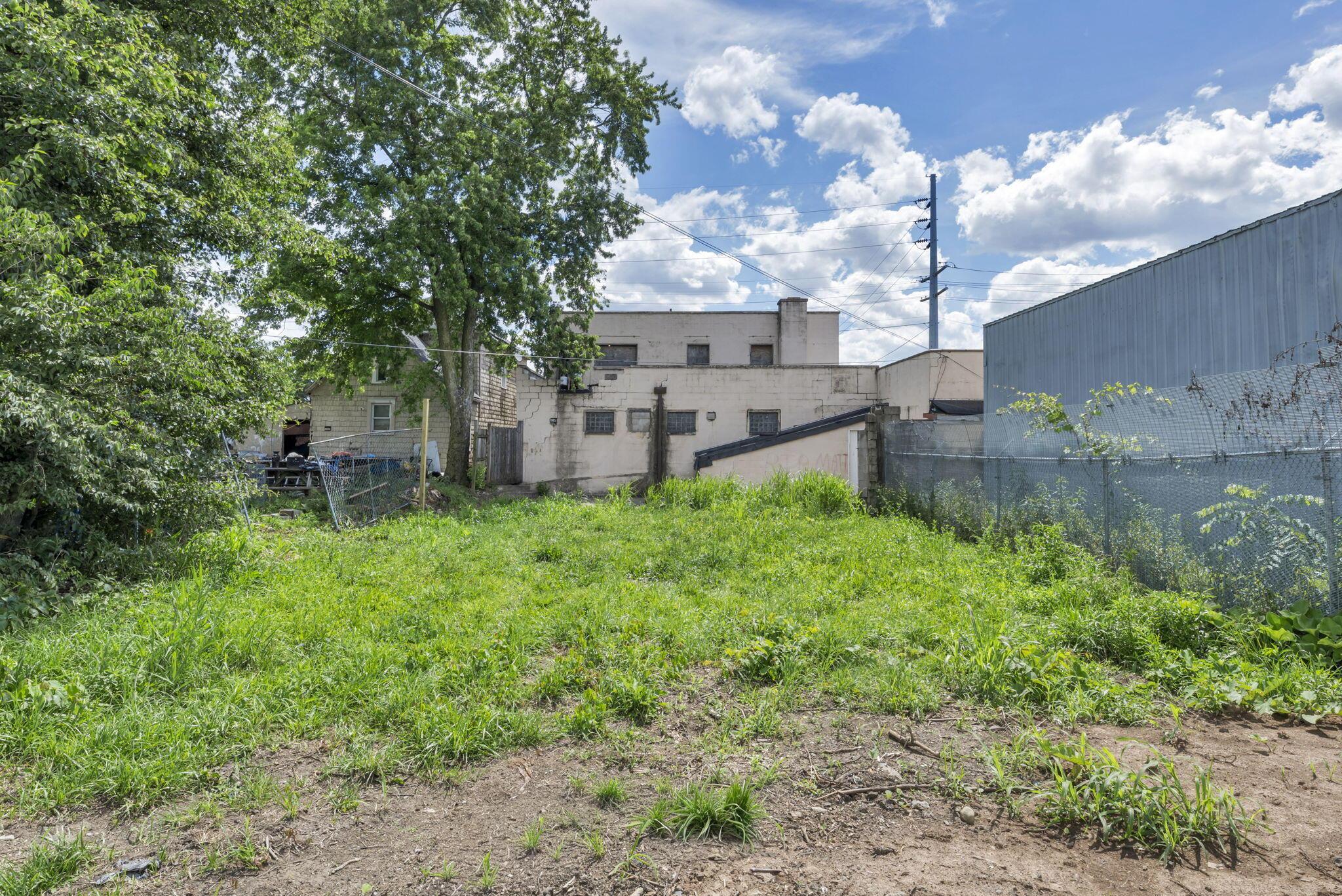 226022444 Property Photo 55