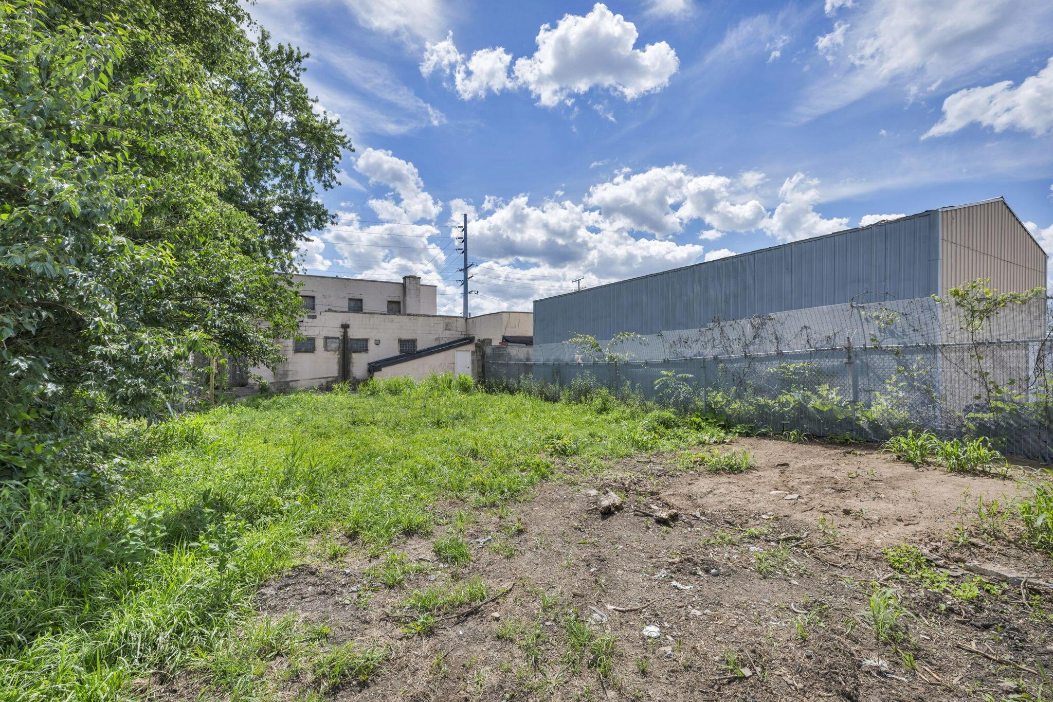 226022444 Property Photo 56