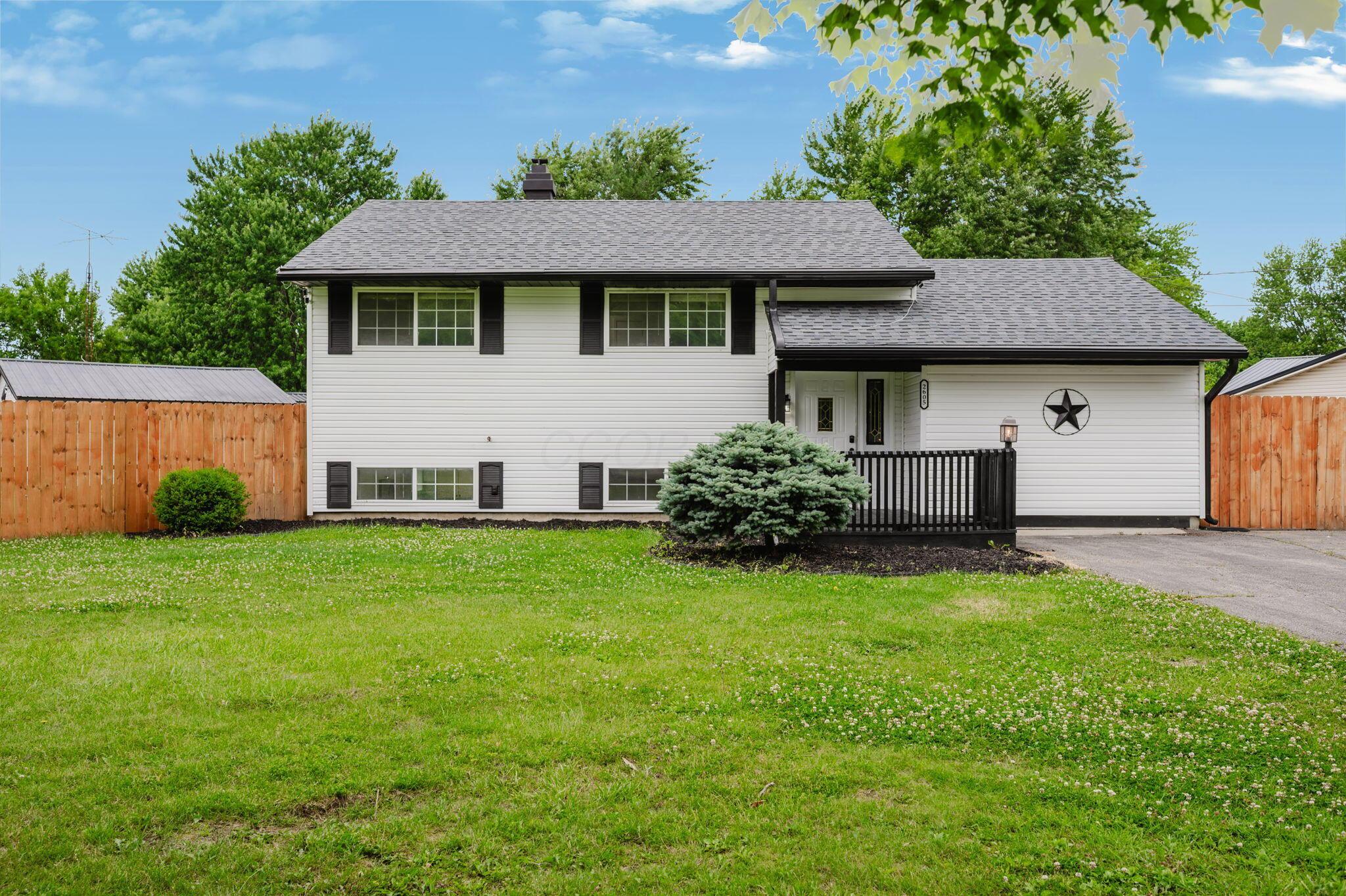 2605 Curren Drive Property Photo 1