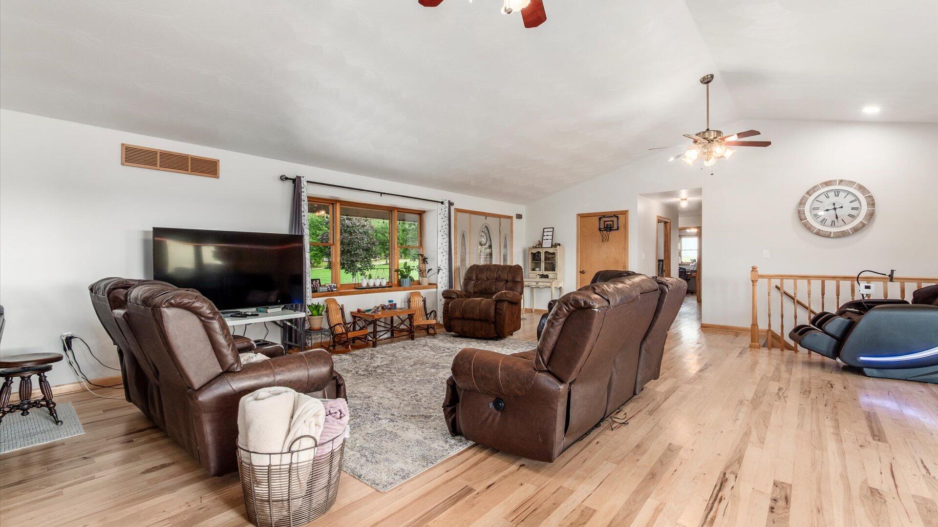 10550 County Rd 53 Road Property Photo 15