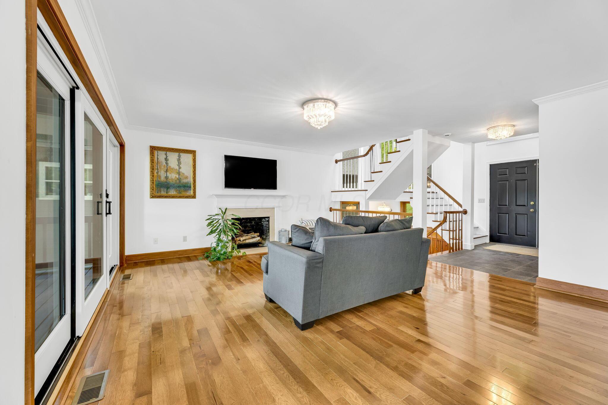 685 King Beach Drive Property Photo 13