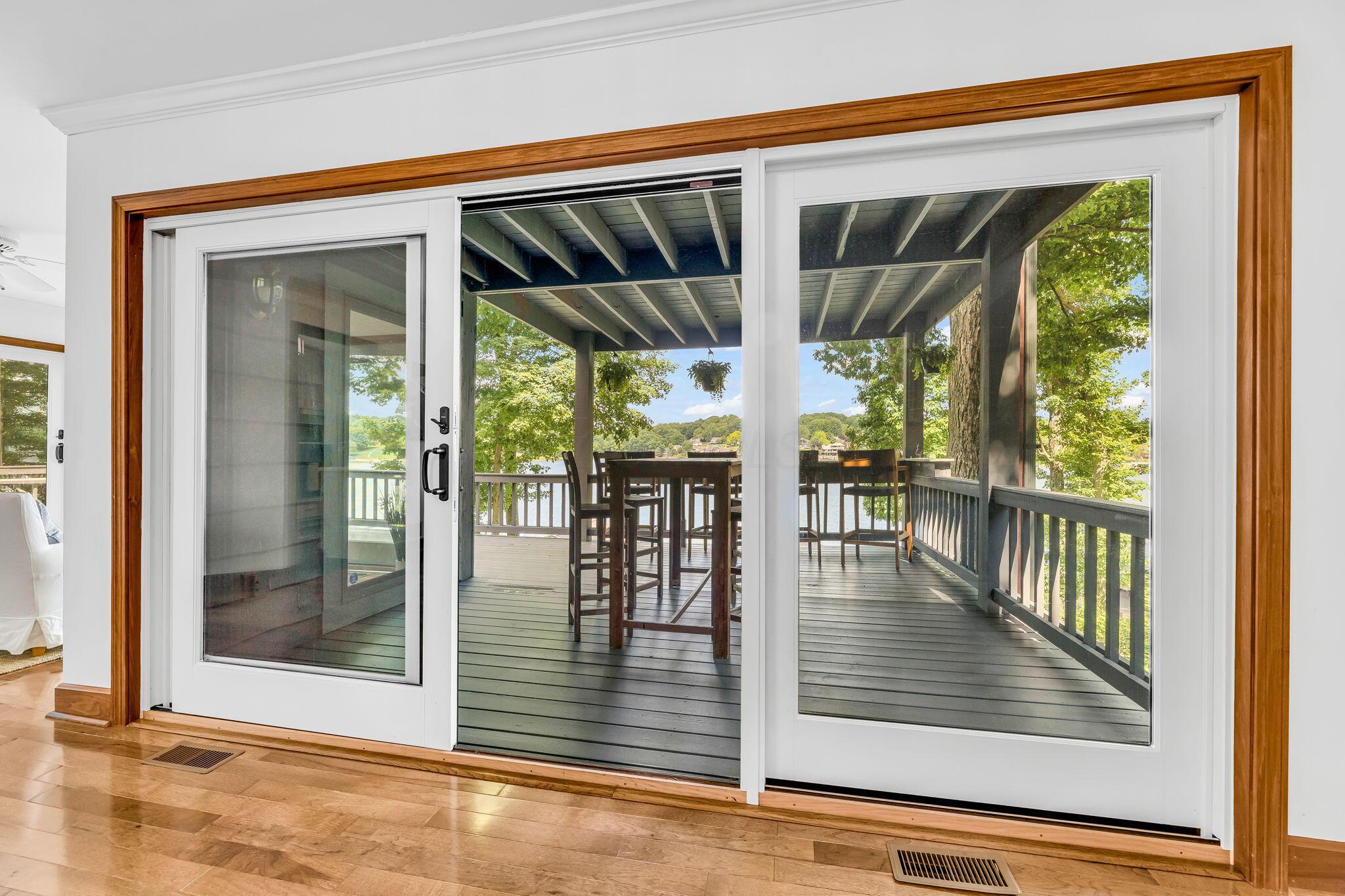685 King Beach Drive Property Photo 18