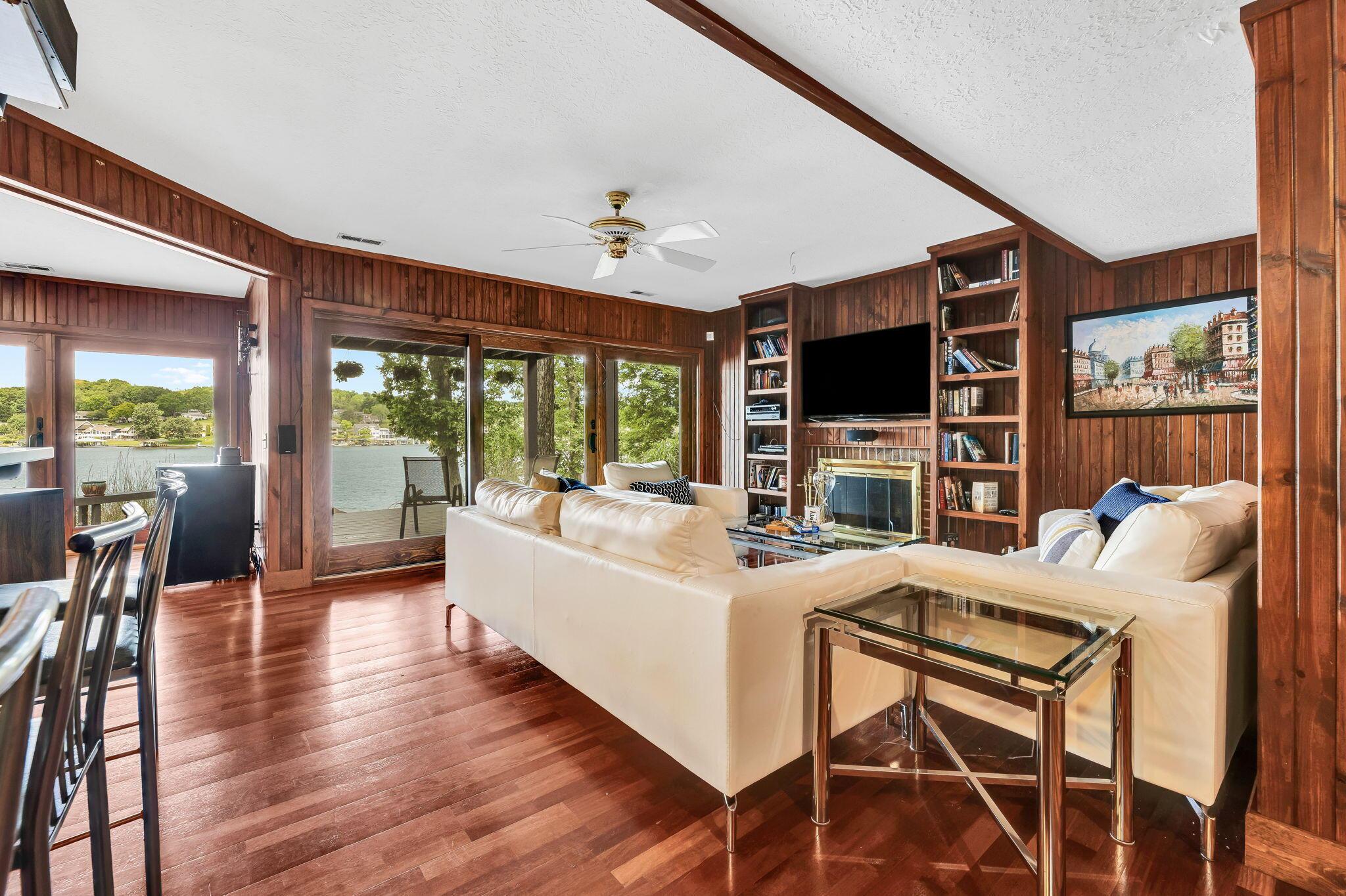 685 King Beach Drive Property Photo 45