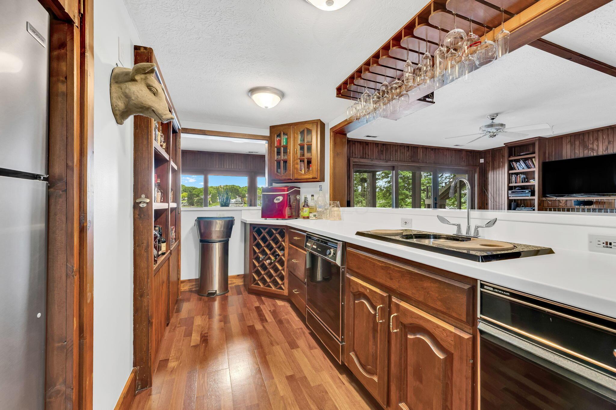 685 King Beach Drive Property Photo 50