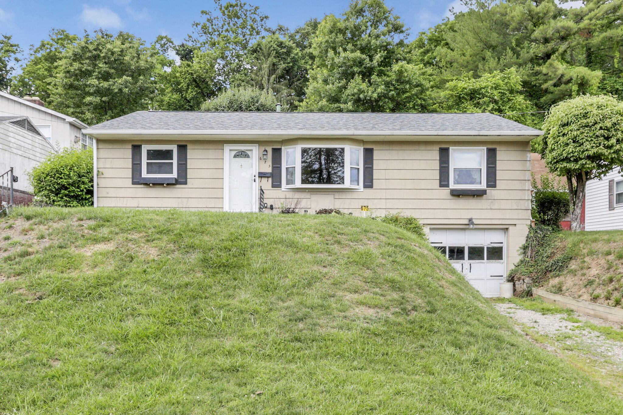 675 Mohican Avenue Property Photo 2