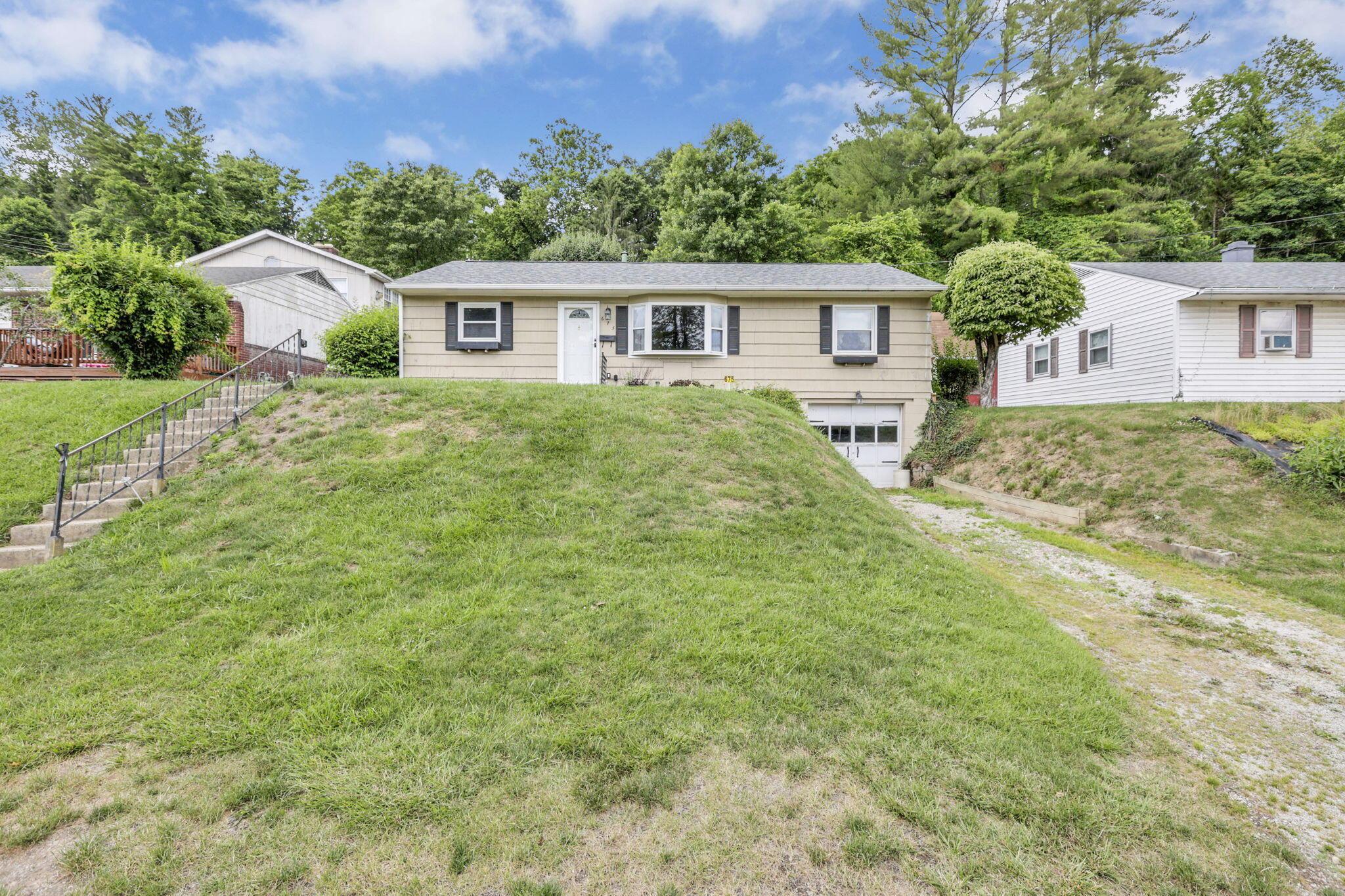 675 Mohican Avenue Property Photo 4