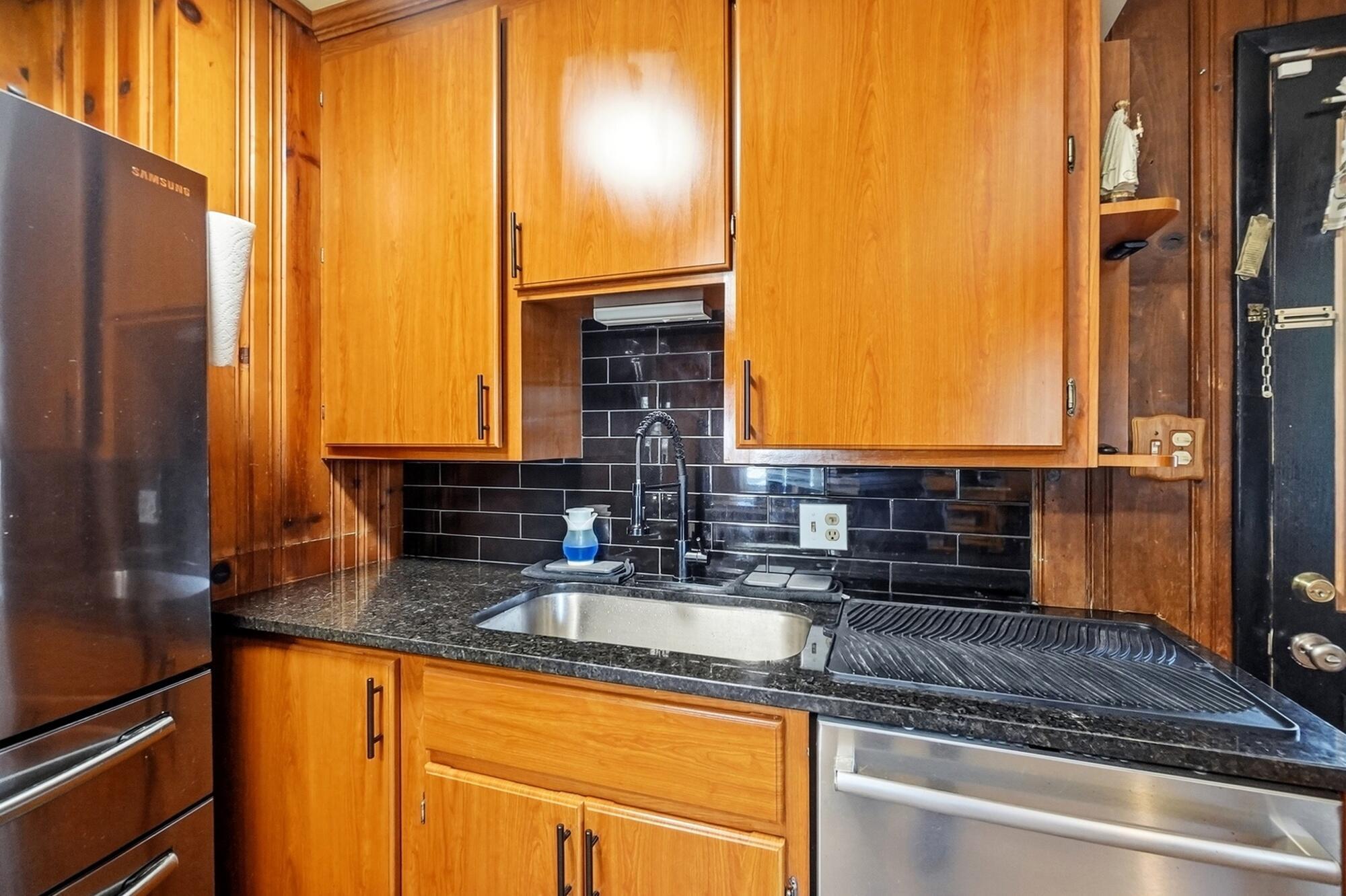 372 E Lincoln Avenue Property Photo 11