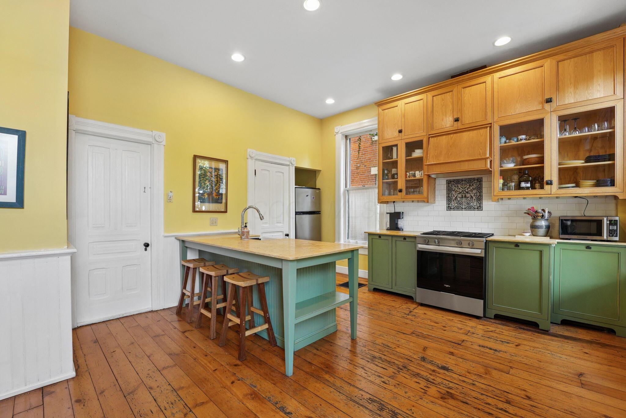 40 Smith Place Property Photo 17