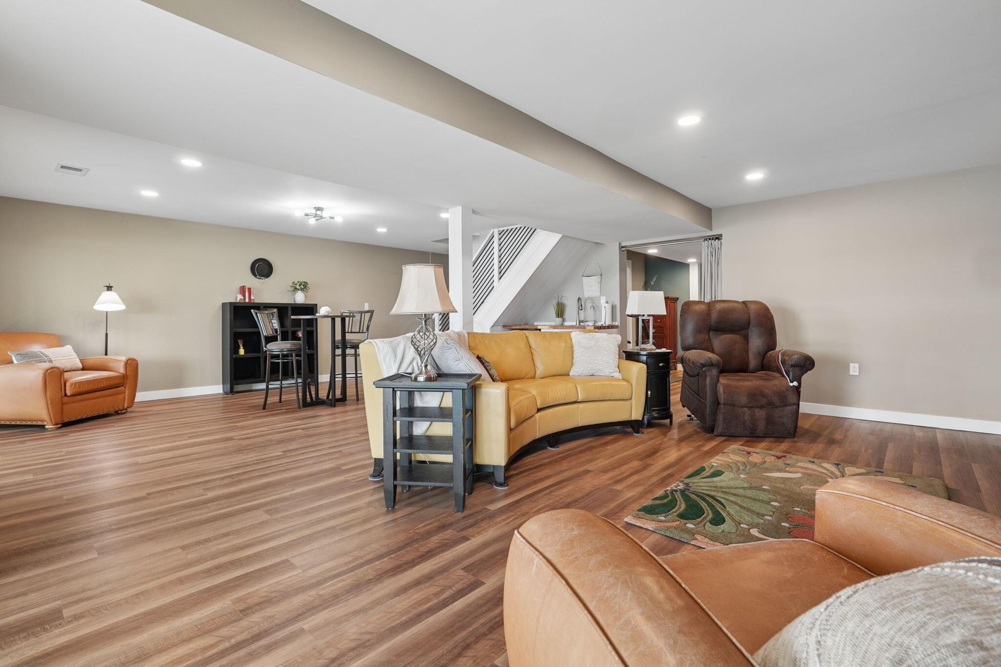 1300 E Choctaw Drive Property Photo 34