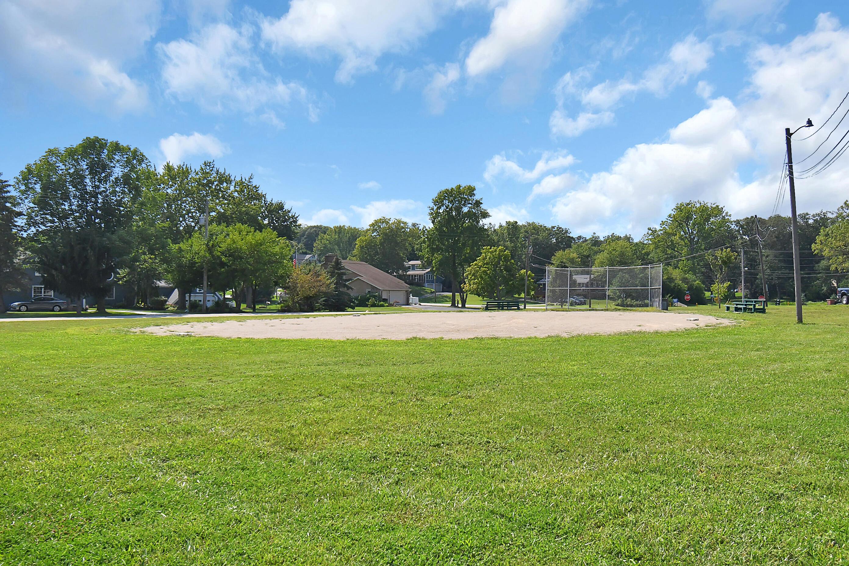 1300 E Choctaw Drive Property Photo 57