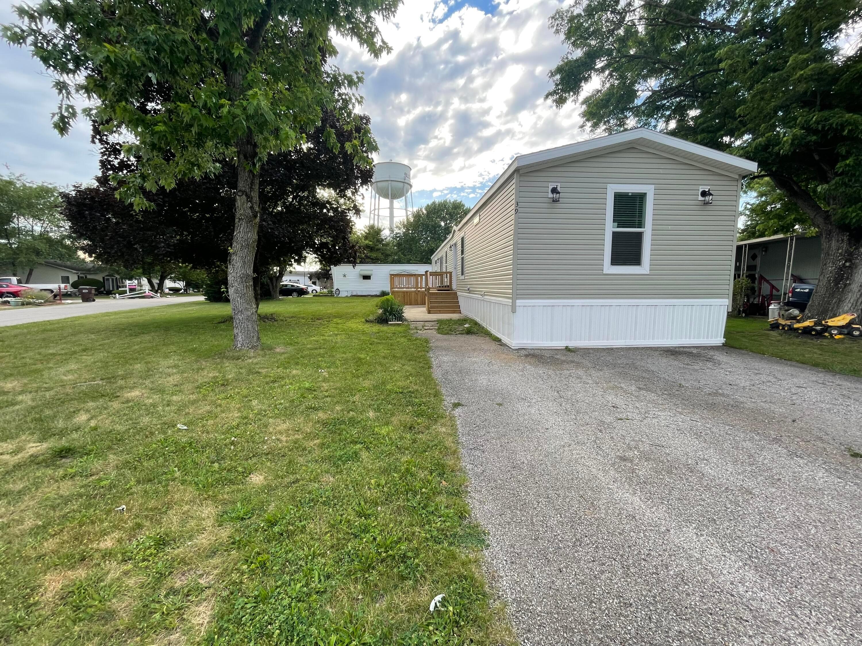 39 Amber Cove Property Photo 2