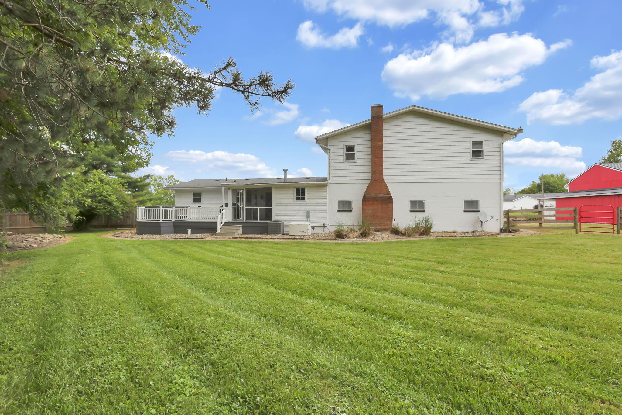 2637 Vanatta Road Property Photo 4