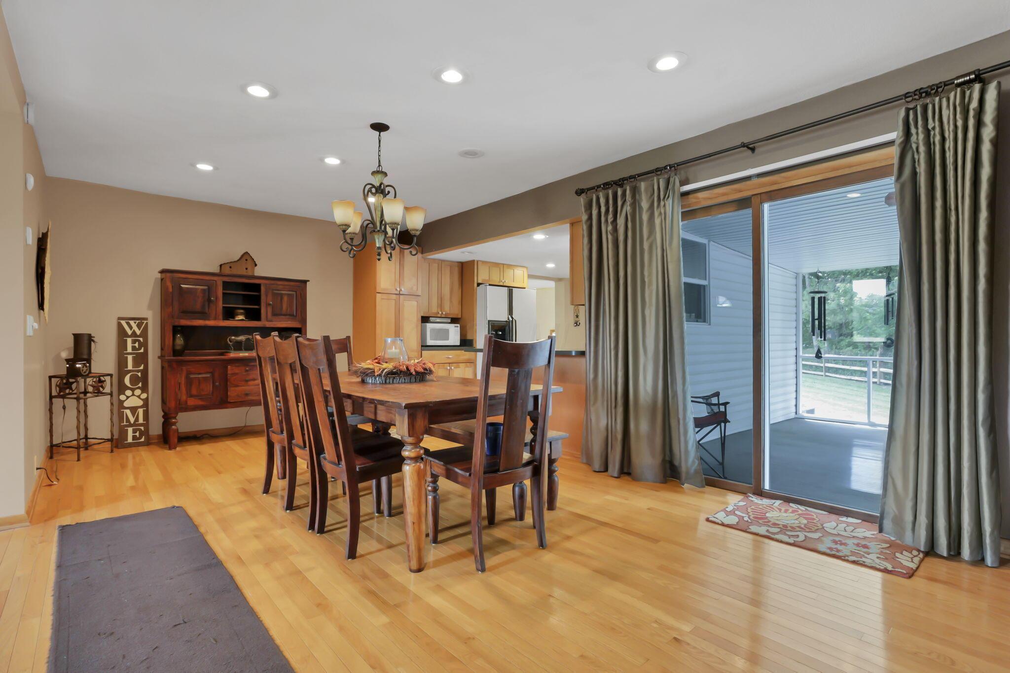 2637 Vanatta Road Property Photo 8