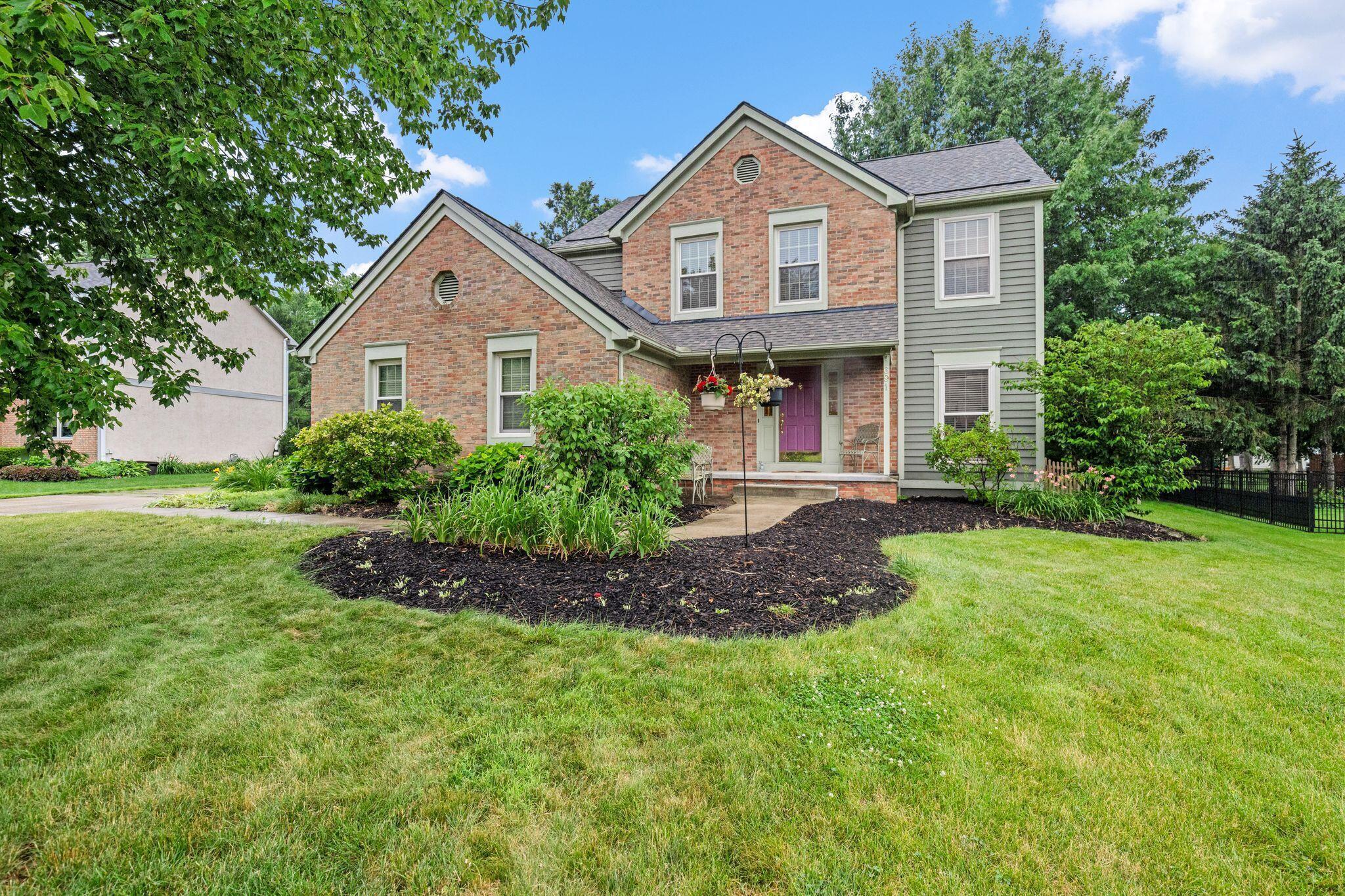 691 Westray Drive Property Photo 1