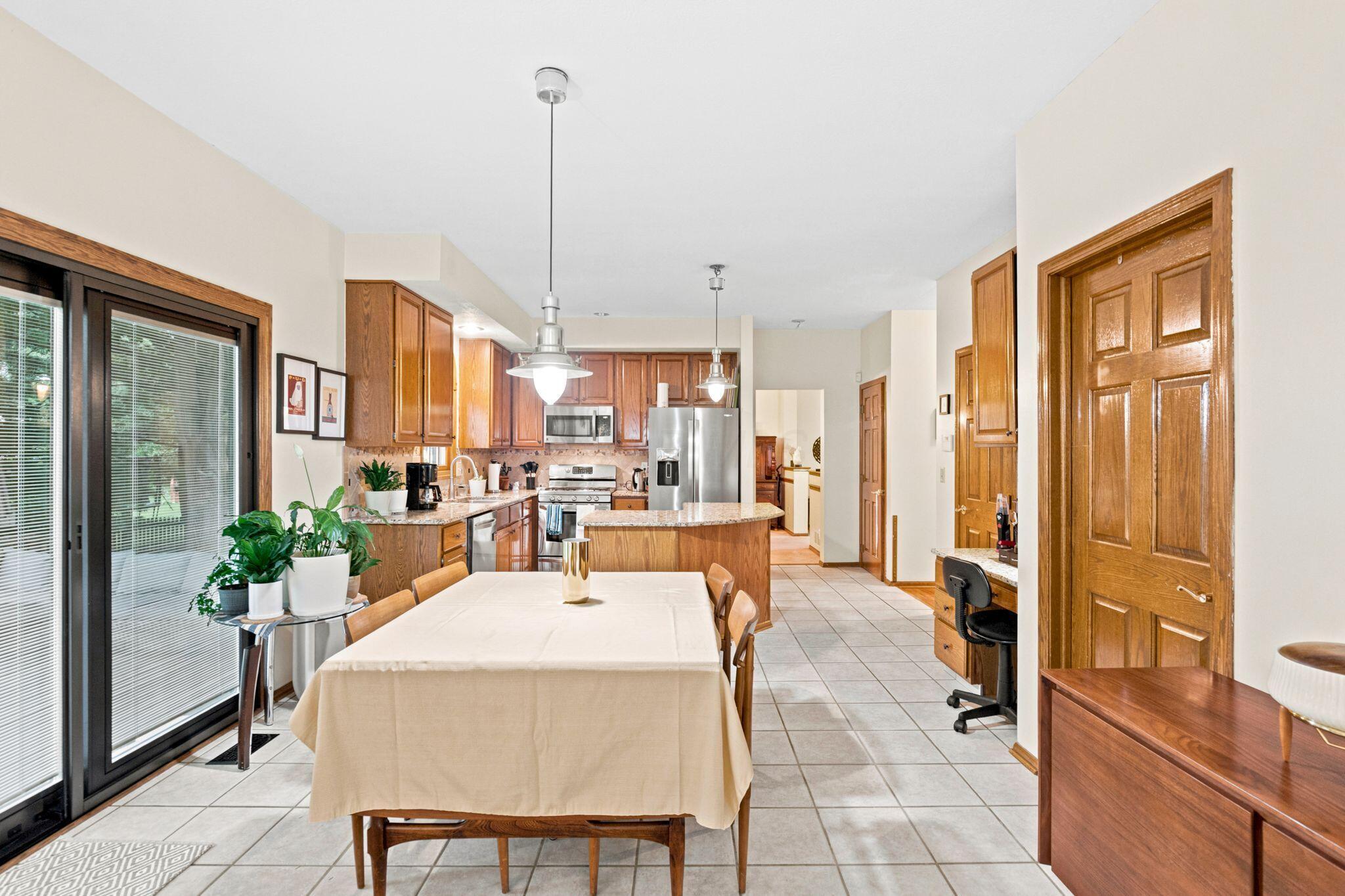 691 Westray Drive Property Photo 18