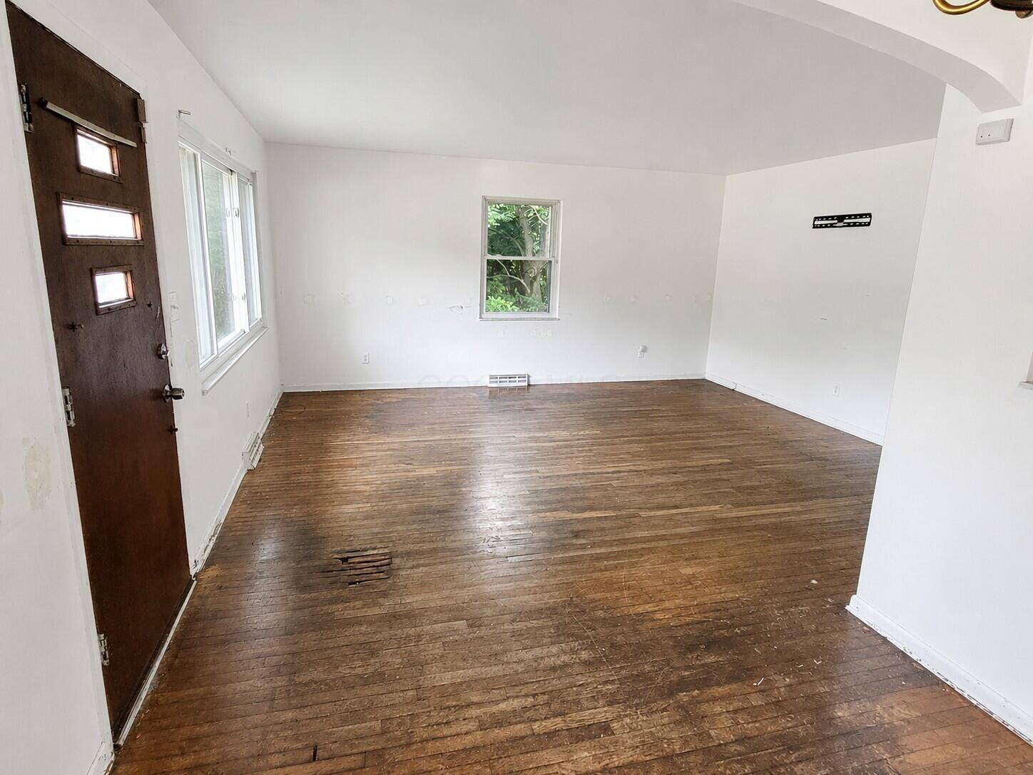 3501 E Deshler Avenue Property Photo 3