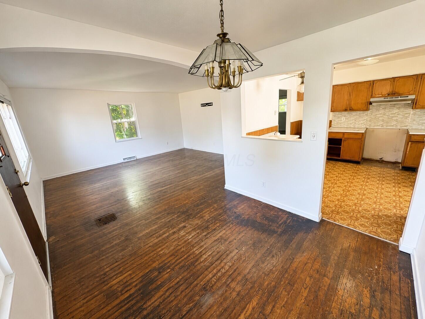 3501 E Deshler Avenue Property Photo 5