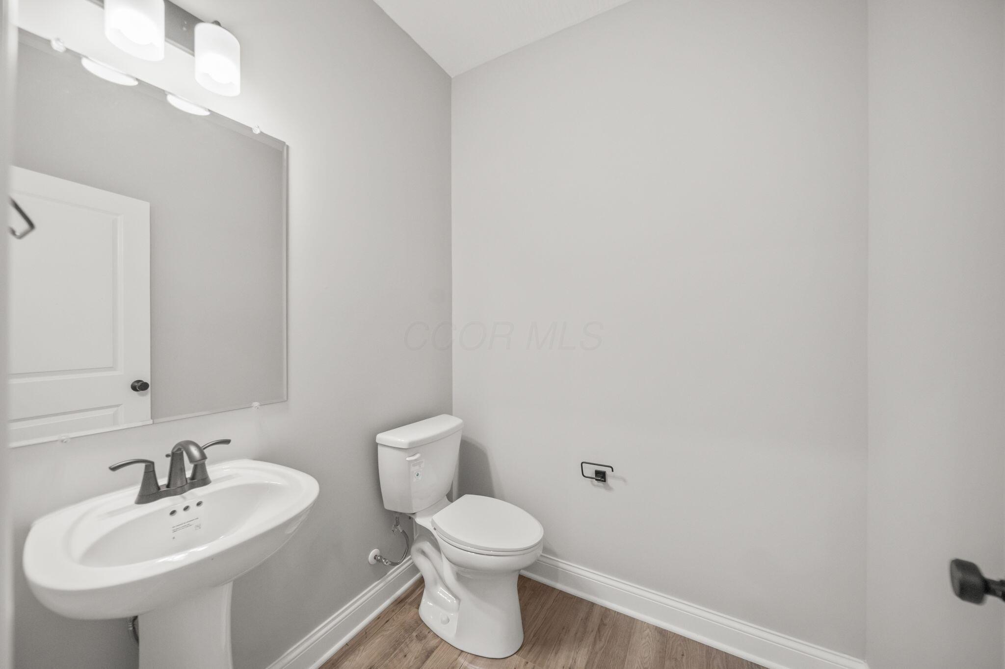 1800 Whispering Pines Lane Property Photo 33