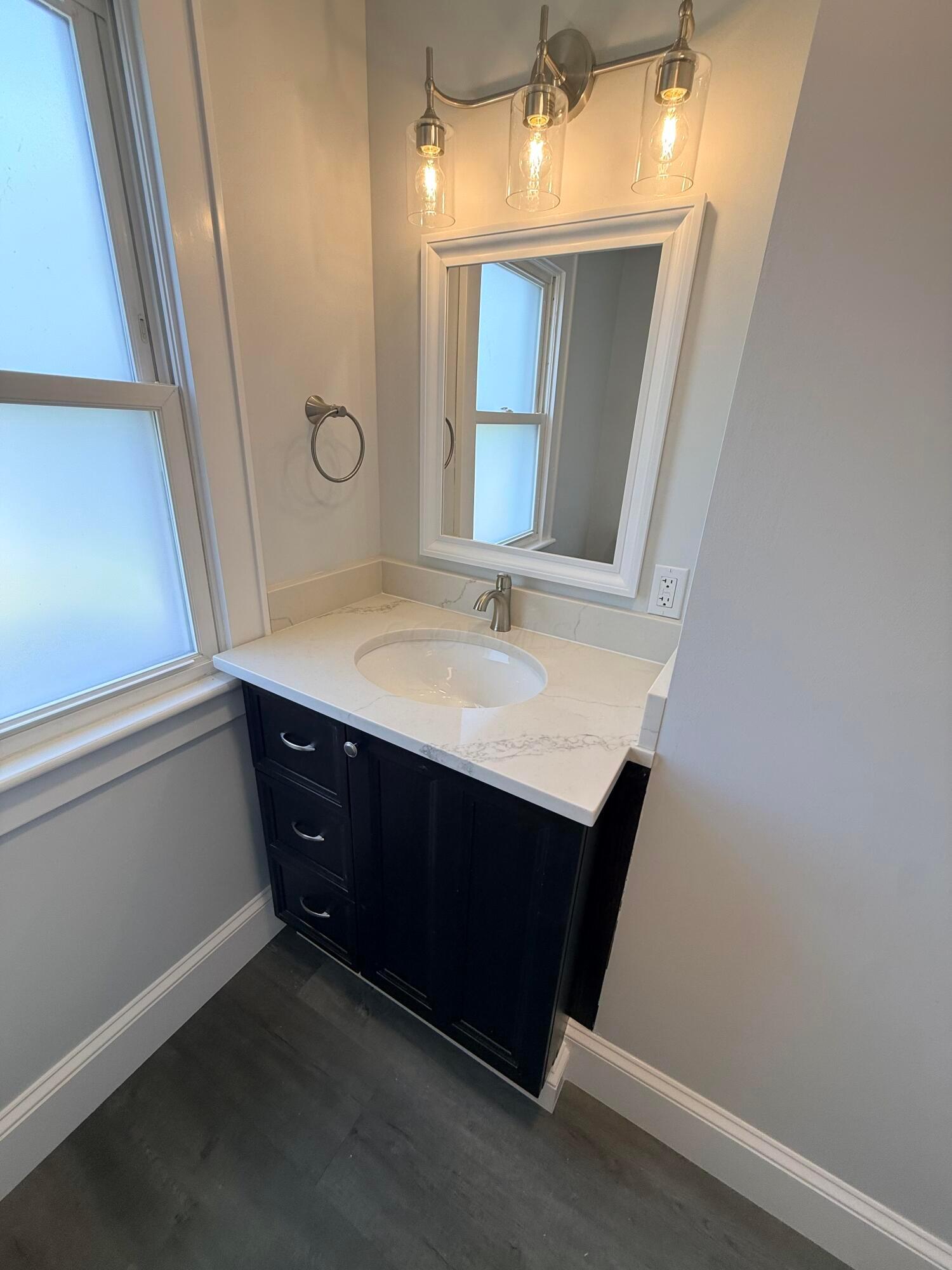 512 E Woodrow Avenue Property Photo 16