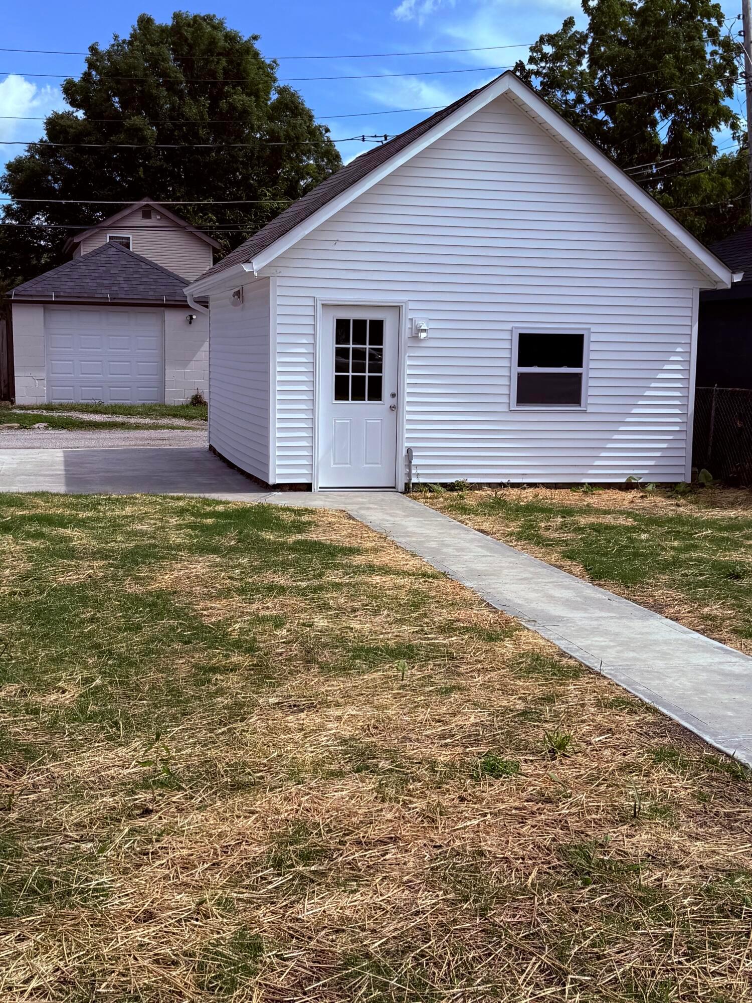 512 E Woodrow Avenue Property Photo 26