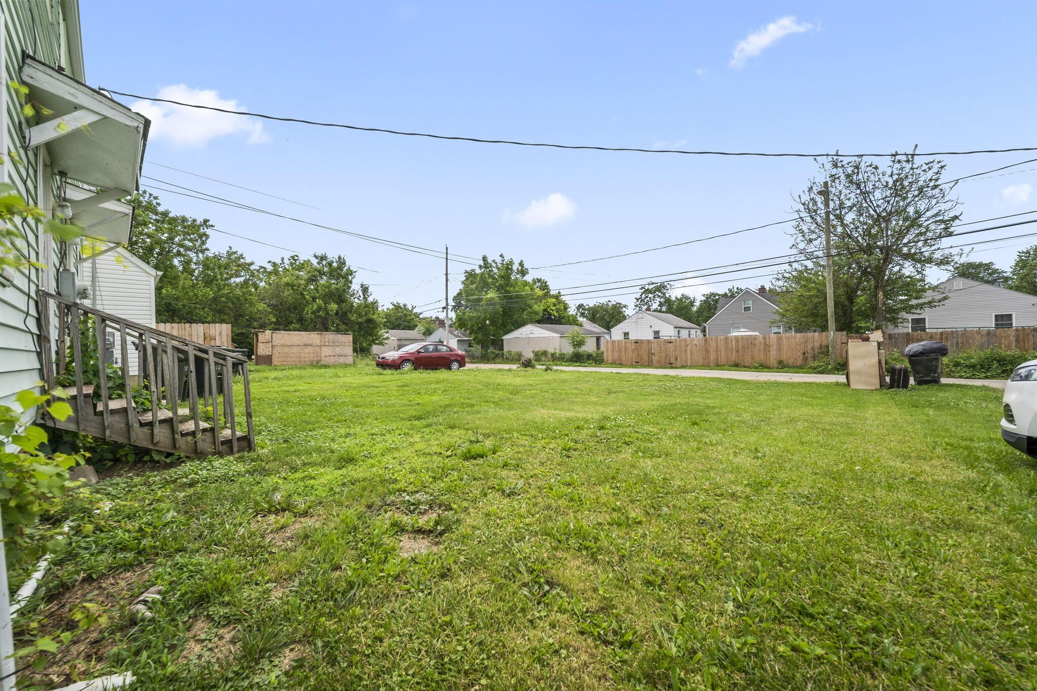 1025-1027 E 21st Avenue Property Photo 4
