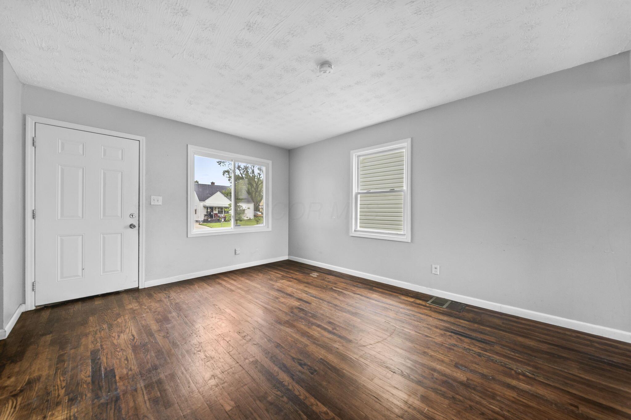 1025-1027 E 21st Avenue Property Photo 10