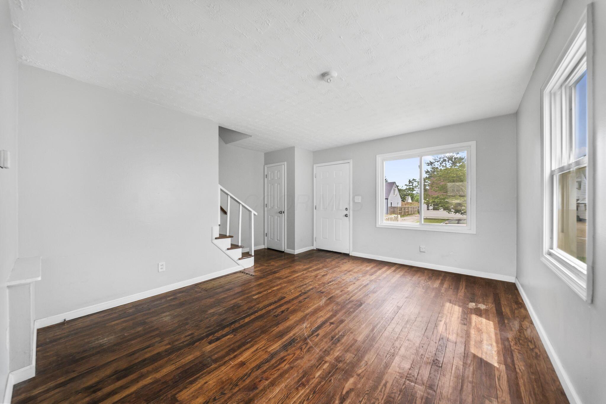 1025-1027 E 21st Avenue Property Photo 11