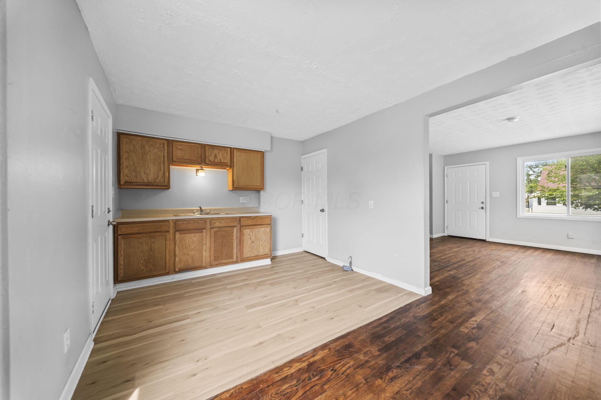 1025-1027 E 21st Avenue Property Photo 12