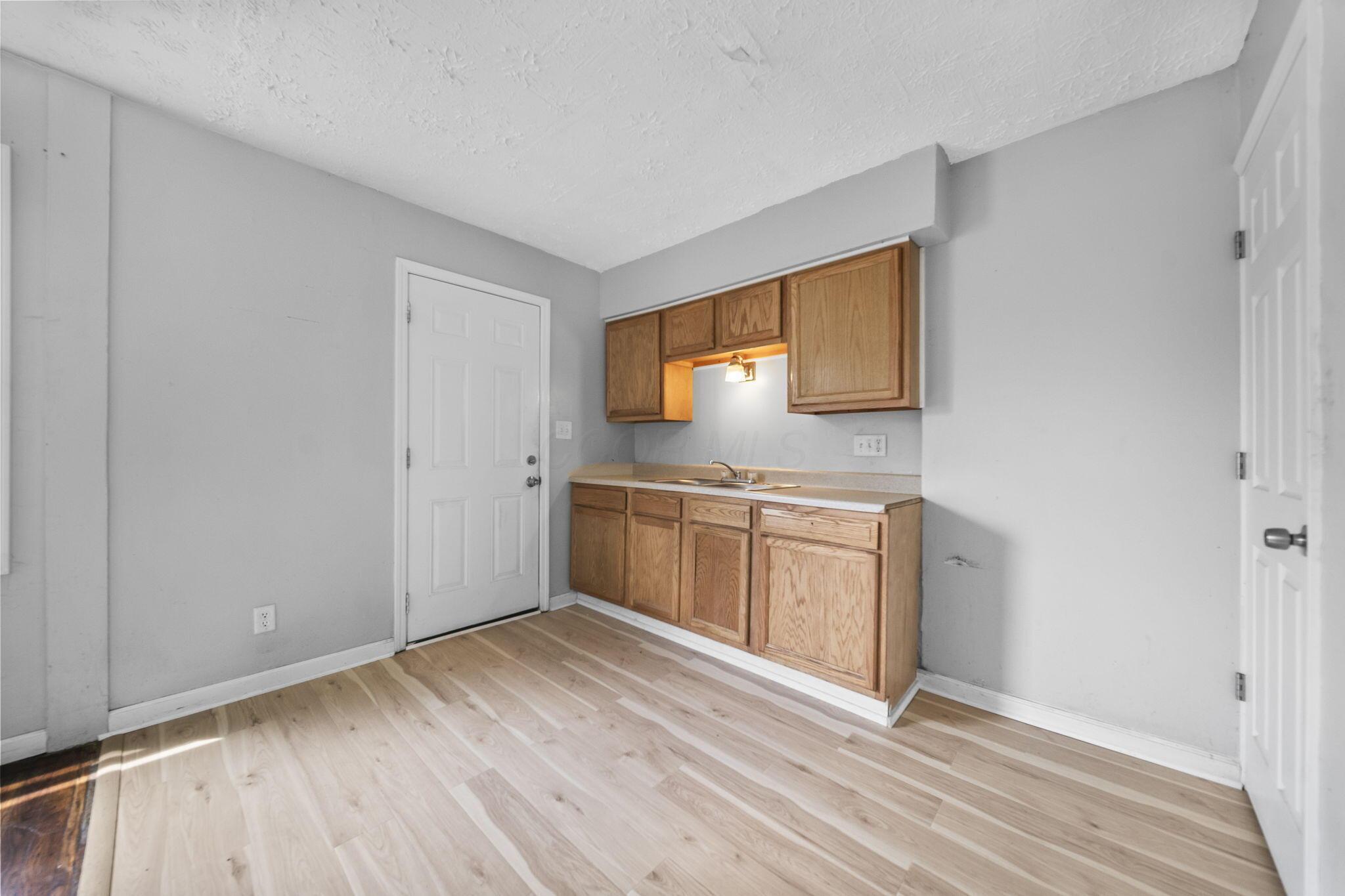 1025-1027 E 21st Avenue Property Photo 14
