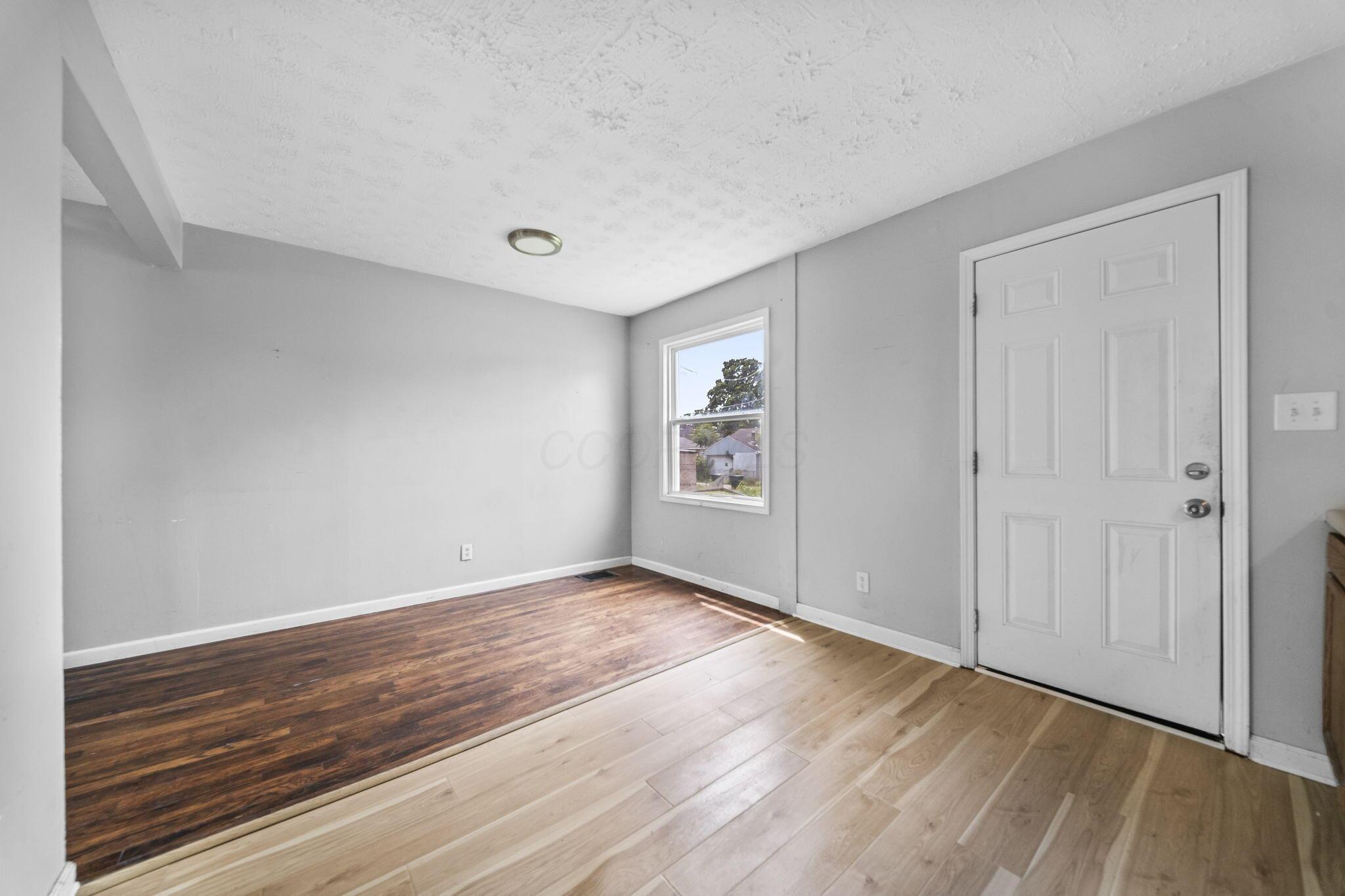 1025-1027 E 21st Avenue Property Photo 16