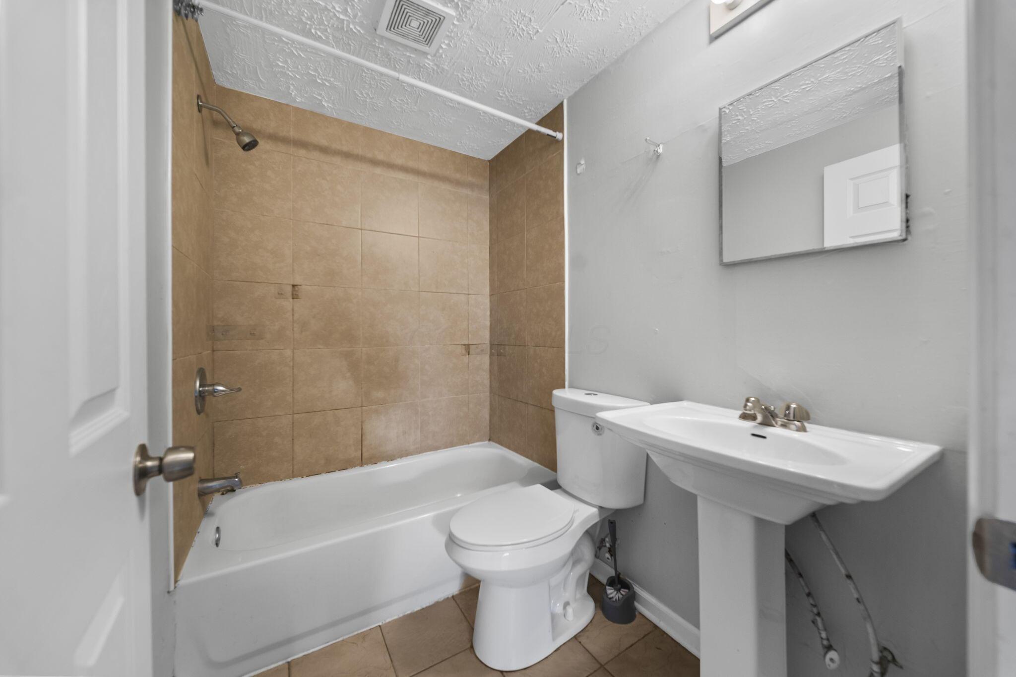 1025-1027 E 21st Avenue Property Photo 18