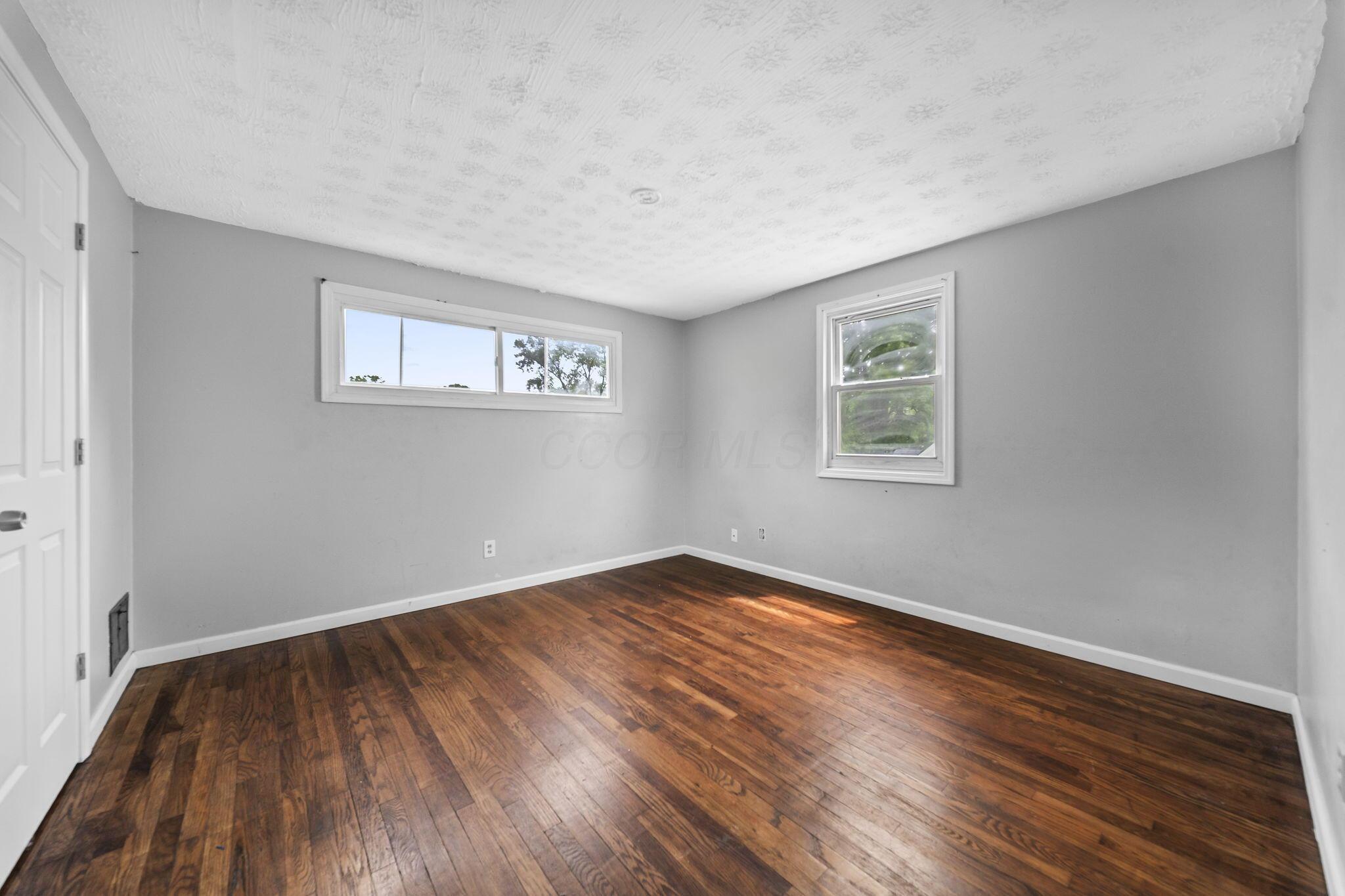 1025-1027 E 21st Avenue Property Photo 23
