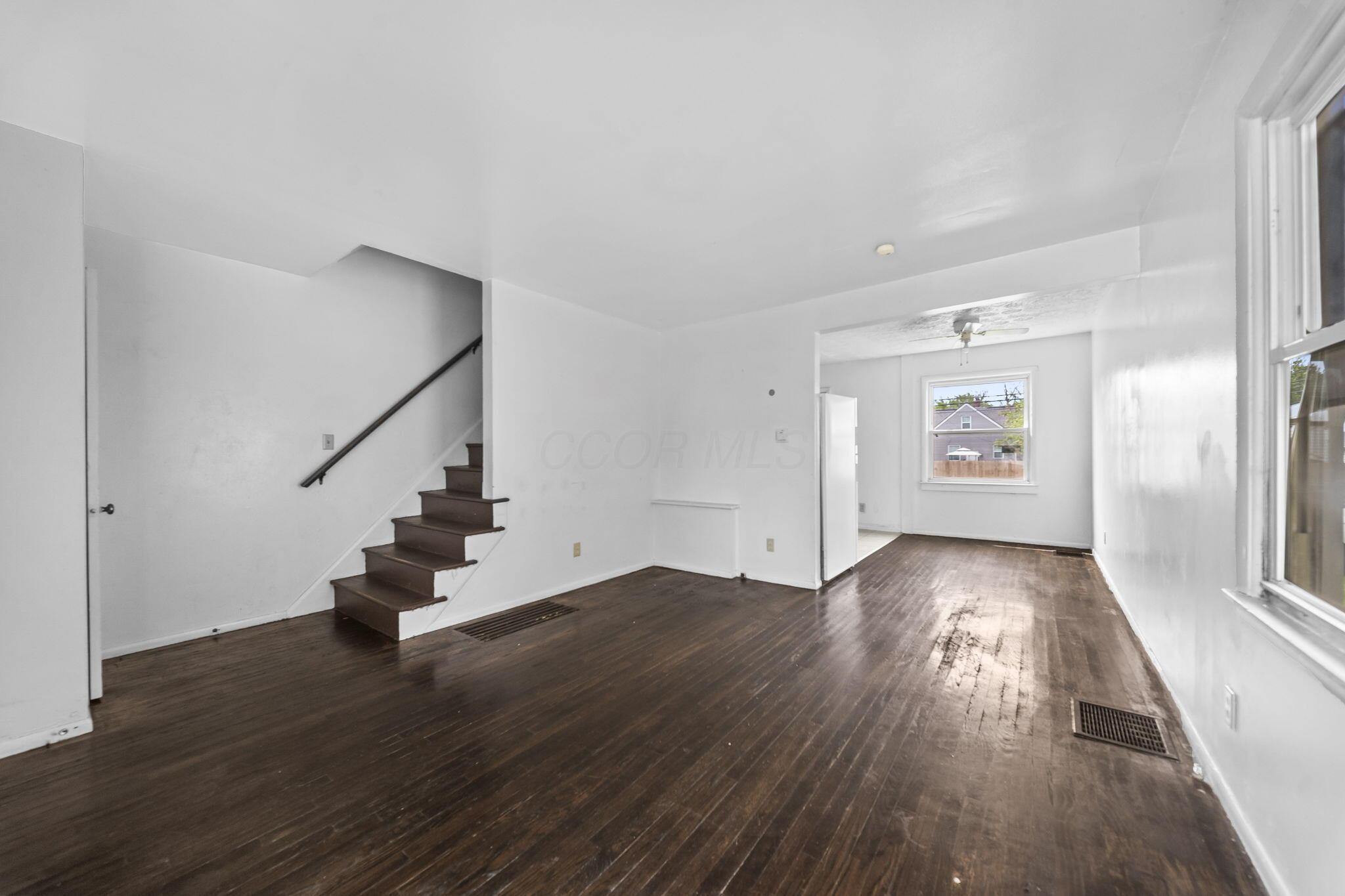 1025-1027 E 21st Avenue Property Photo 32