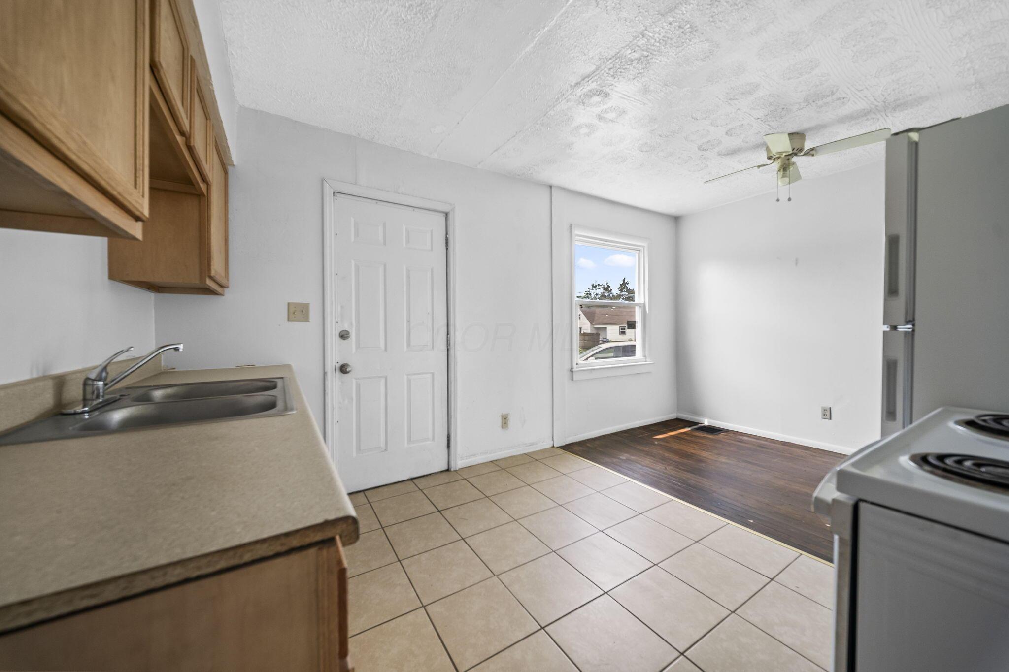 1025-1027 E 21st Avenue Property Photo 38