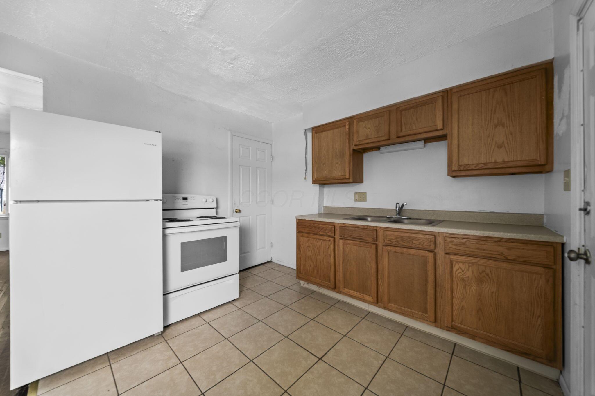 1025-1027 E 21st Avenue Property Photo 39