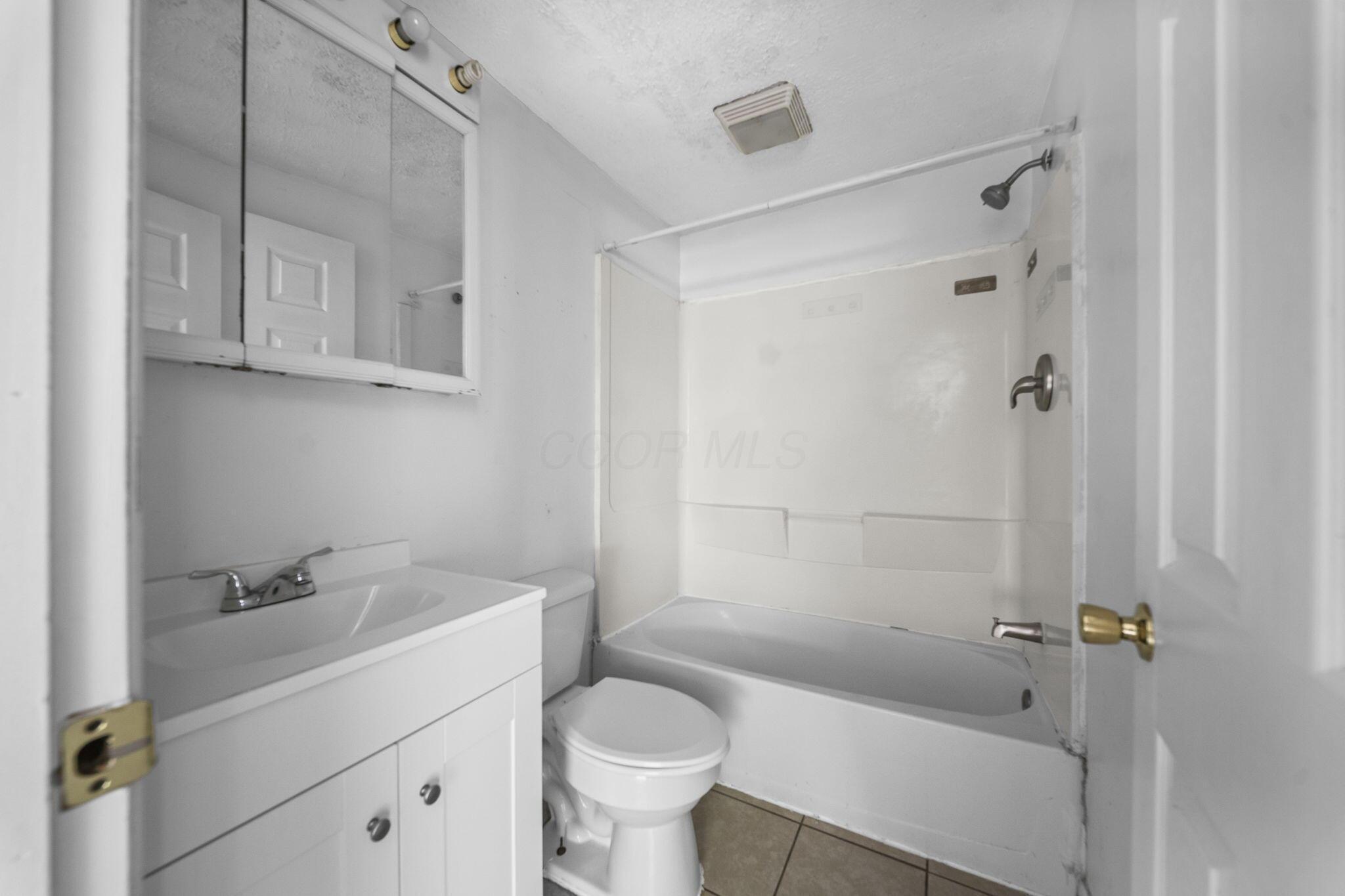 1025-1027 E 21st Avenue Property Photo 42