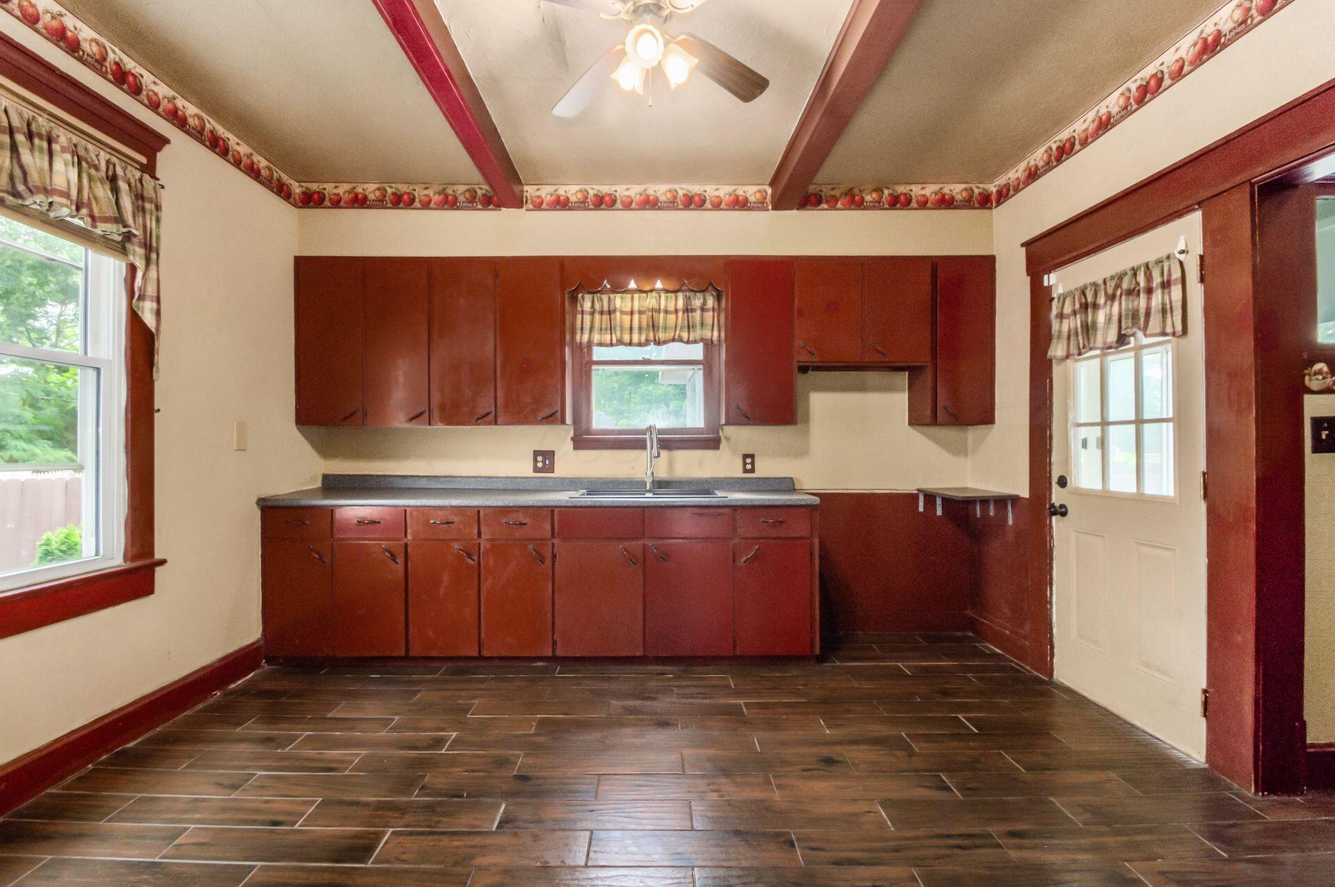 112 Dewey Avenue Property Photo 15