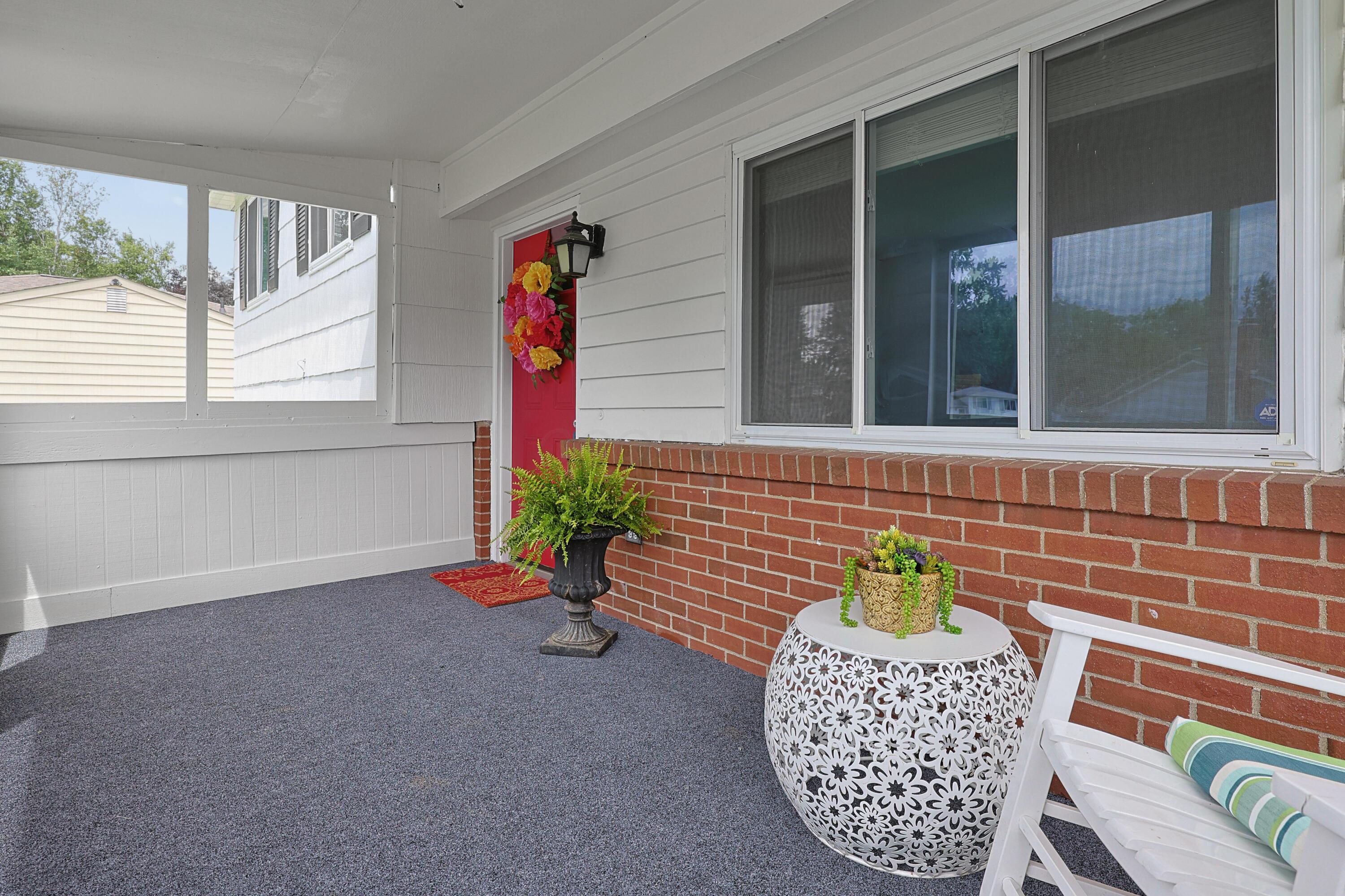 5014 Norcrest Drive Property Photo 5